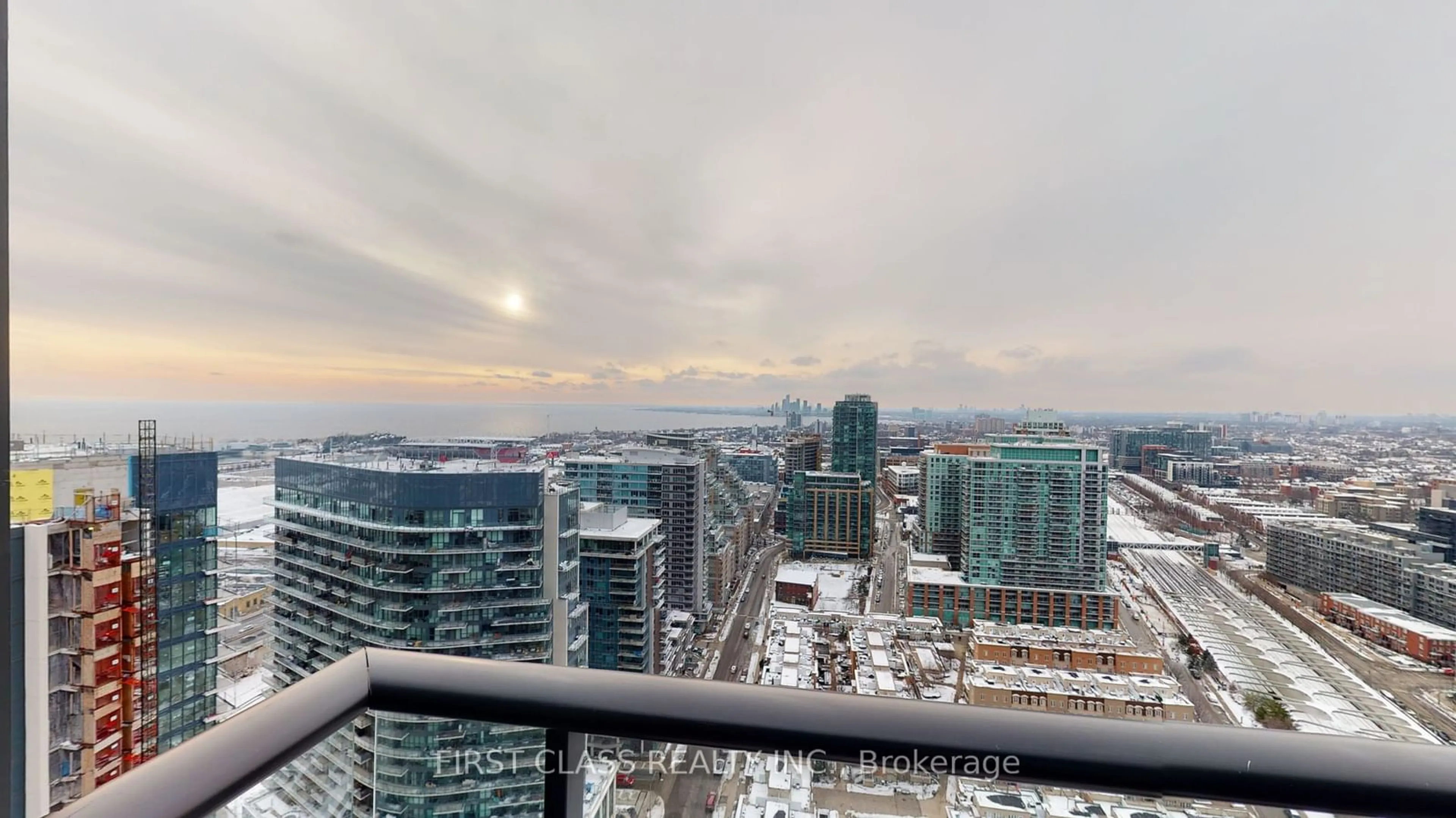 A pic from exterior of the house or condo, the view of city buildings for 19 Western Battery Rd #PH 08, Toronto Ontario M6K 0E3