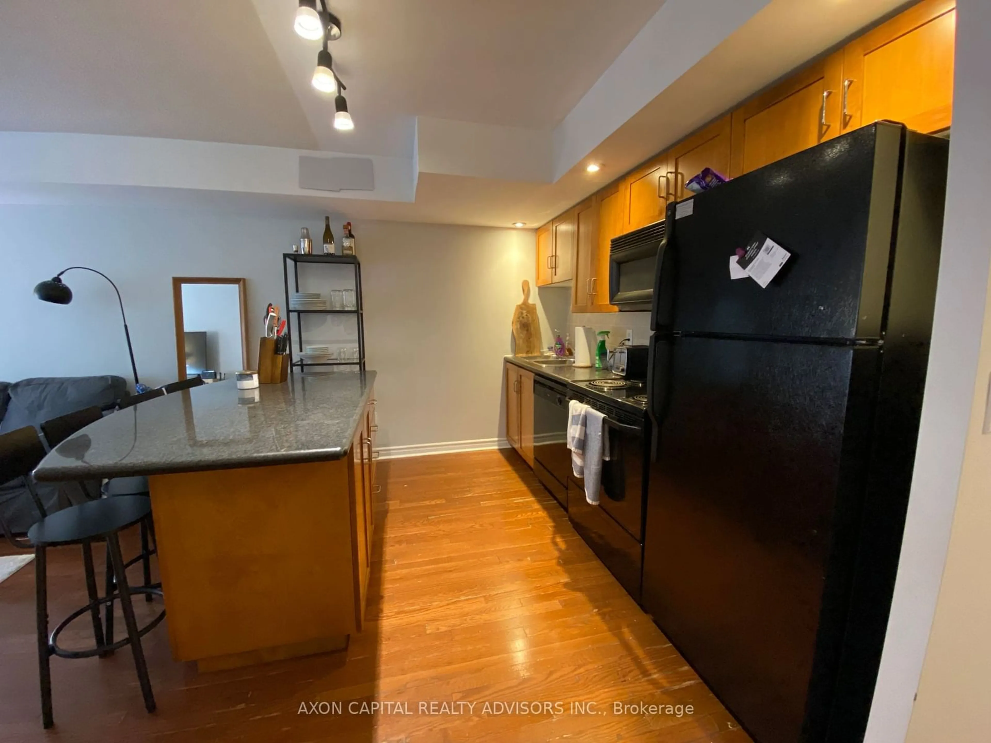 Standard kitchen, wood floors for 270 Wellington St #205, Toronto Ontario M5V 3P5