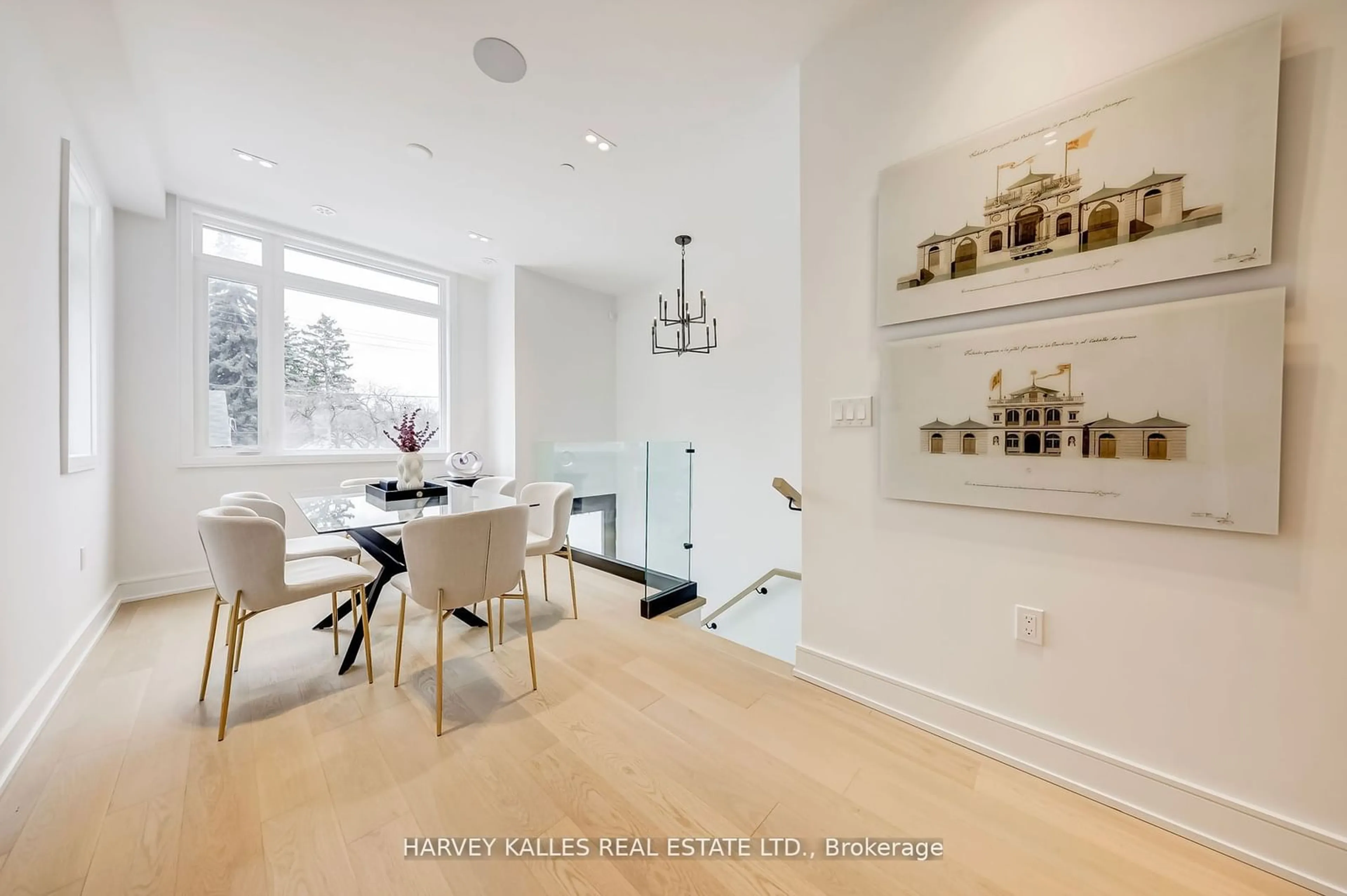 Dining room, wood floors for 36A Churchill Ave, Toronto Ontario M2N 1Y7