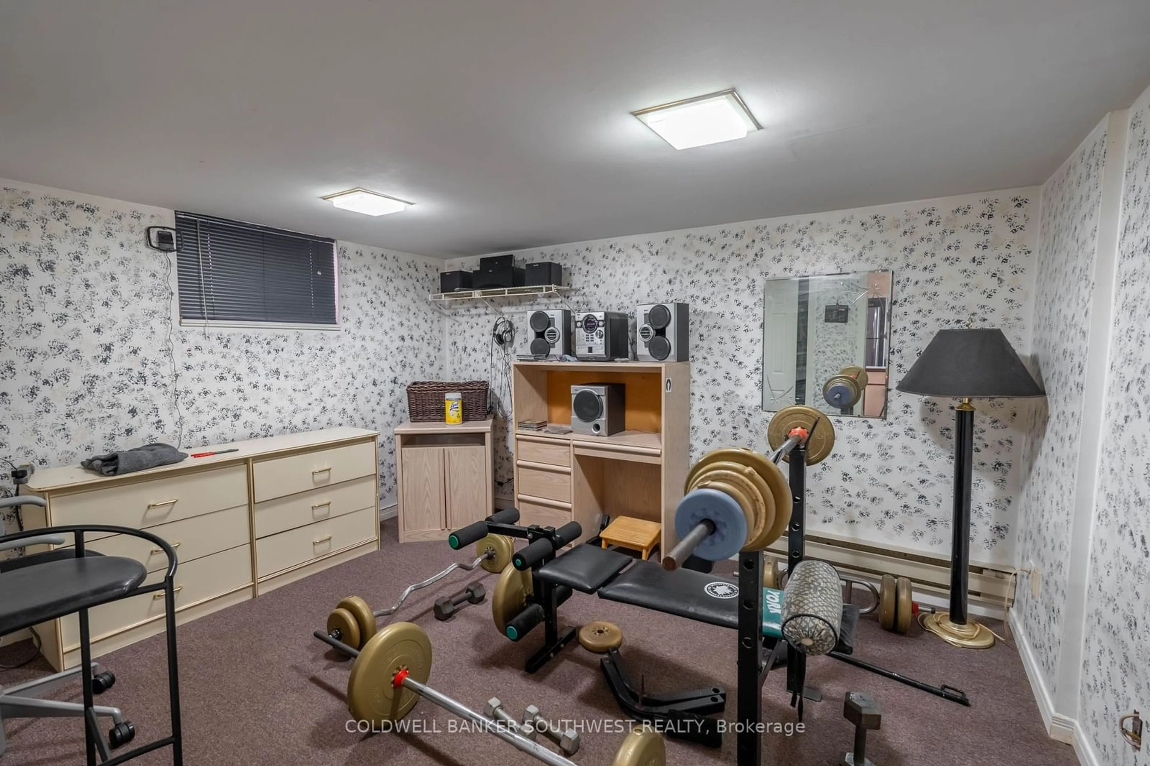 Gym or fitness room for 85 Charleswood Dr, Toronto Ontario M3H 1X5