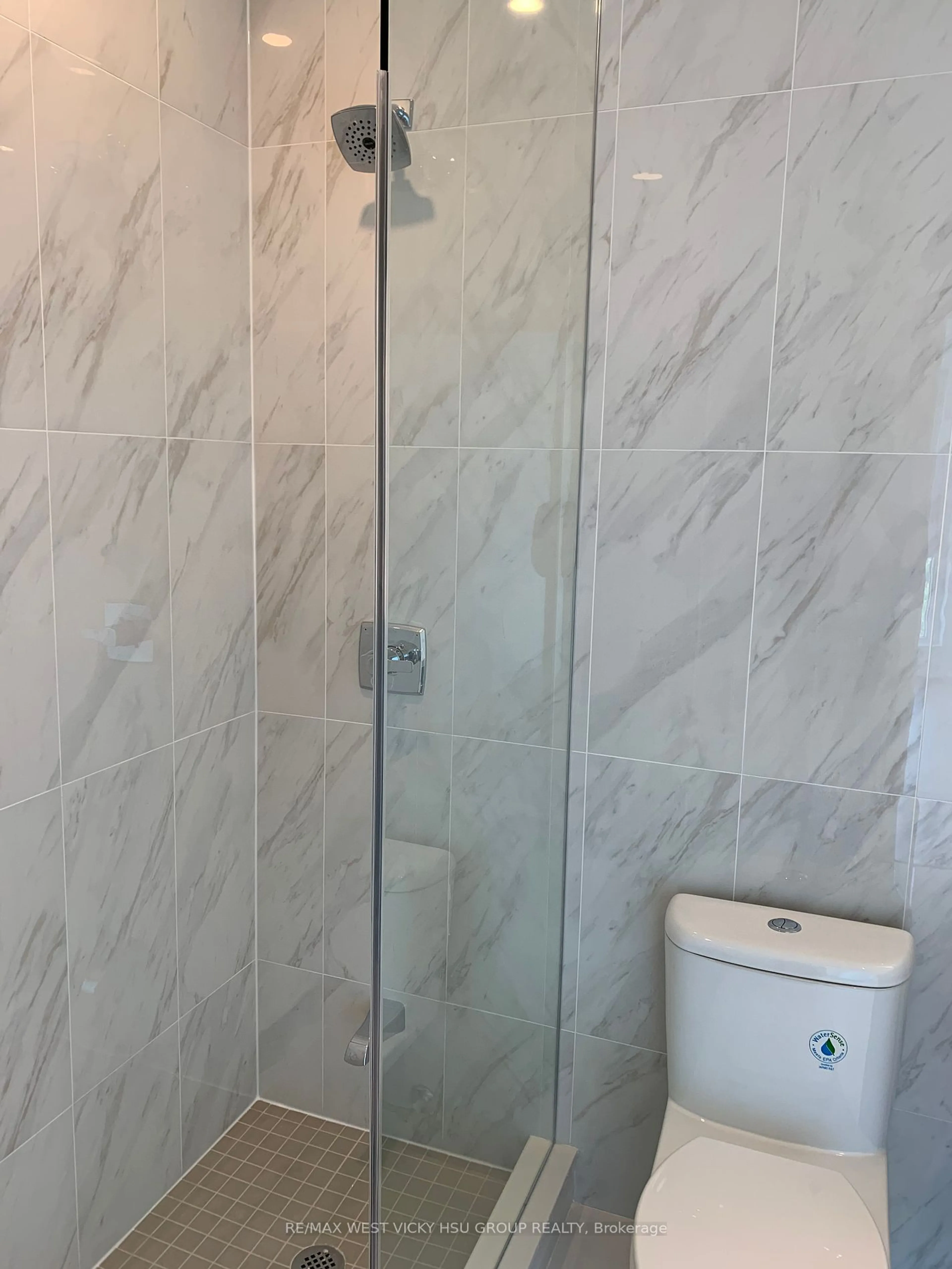 Bathroom, ceramic floors for 585 Bloor St #3624, Toronto Ontario M4W 0B3