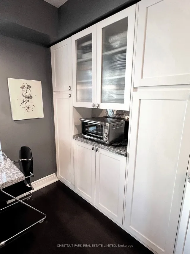 Additional property image - 5 Rosehill Ave Unit 819
