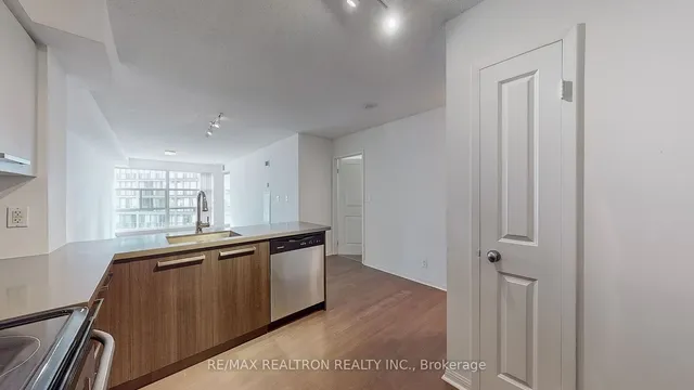 Additional property image - 11 St Joseph St Unit 1503