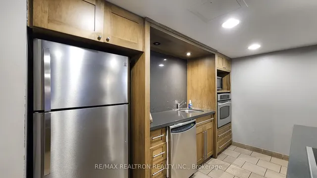Additional property image - 11 St Joseph St Unit 1503