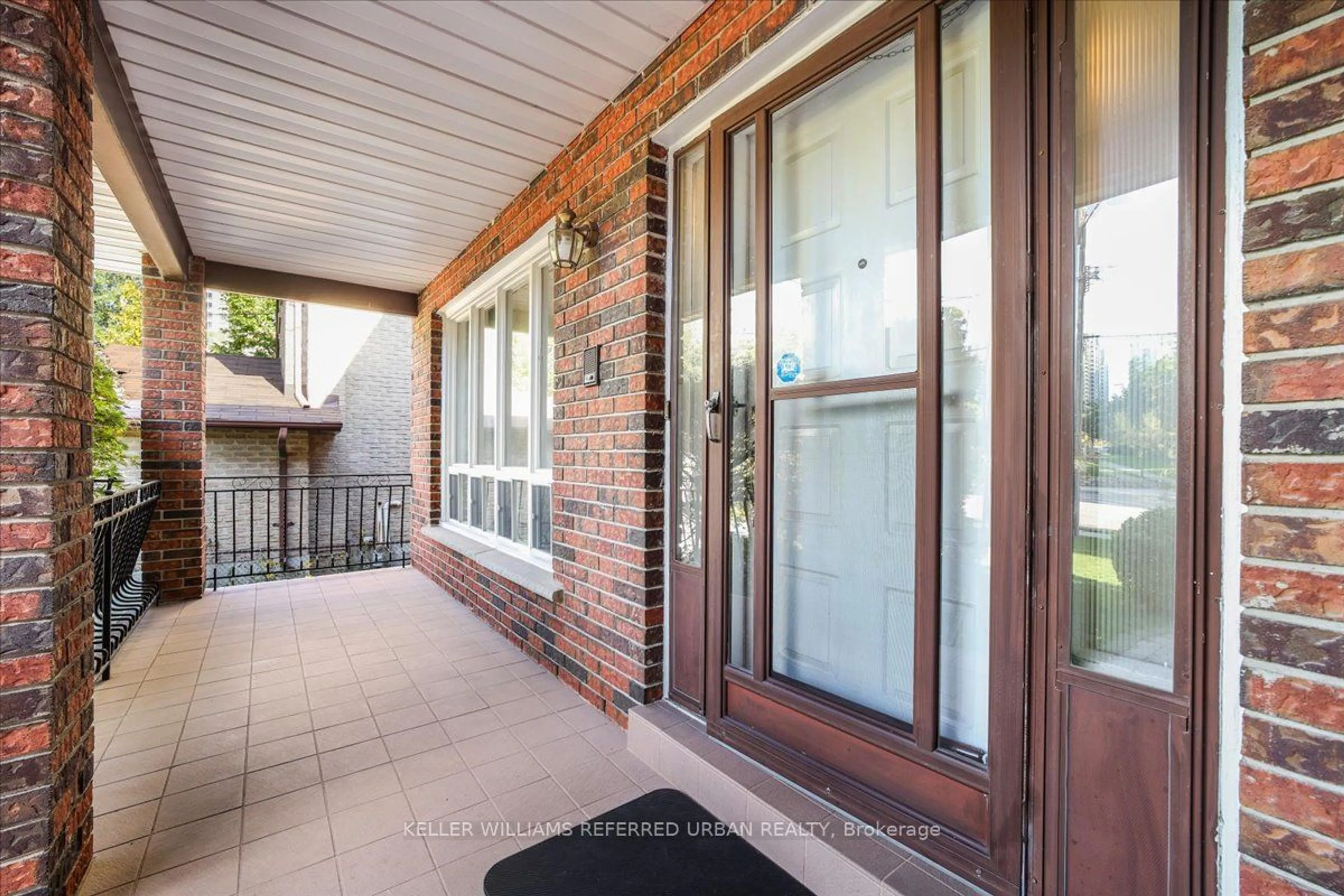 Indoor entryway, wood floors for 57 Hounslow Ave, Toronto Ontario M2N 2A9