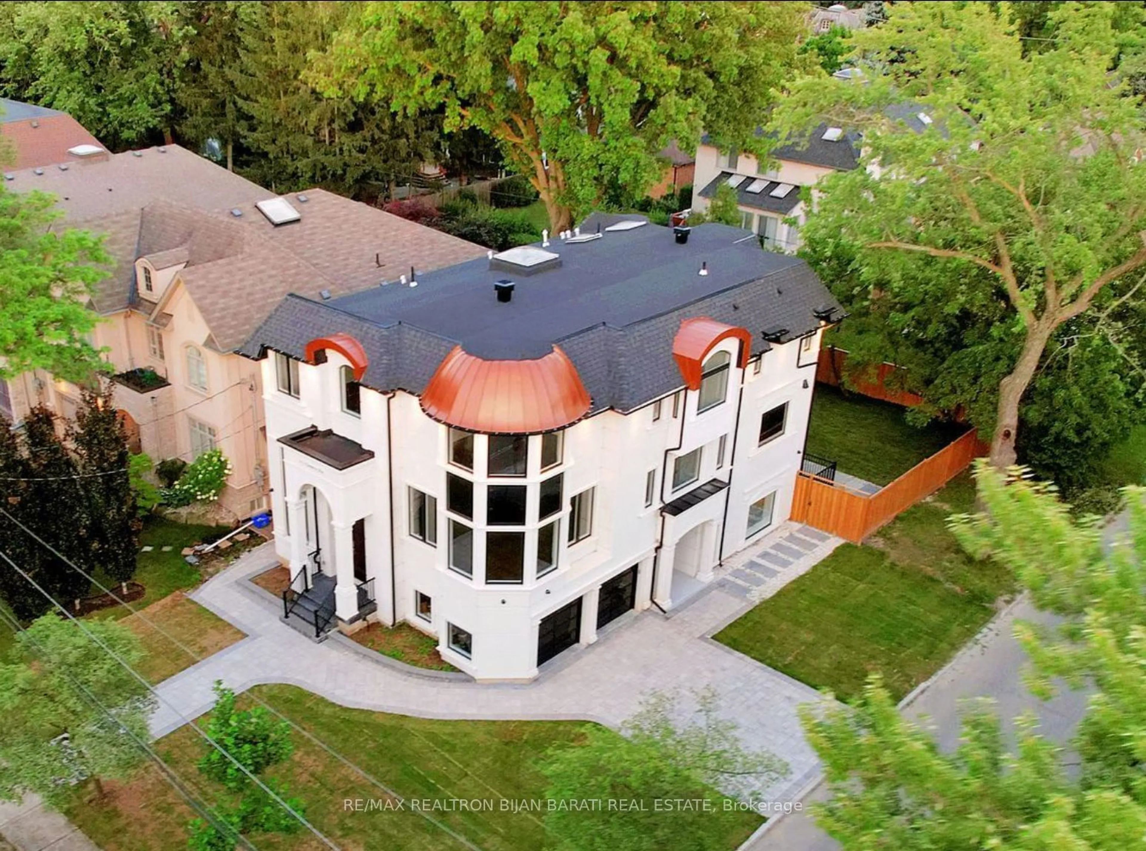 Frontside or backside of a home, the street view for 413 EMPRESS Ave, Toronto Ontario M2N 3V9