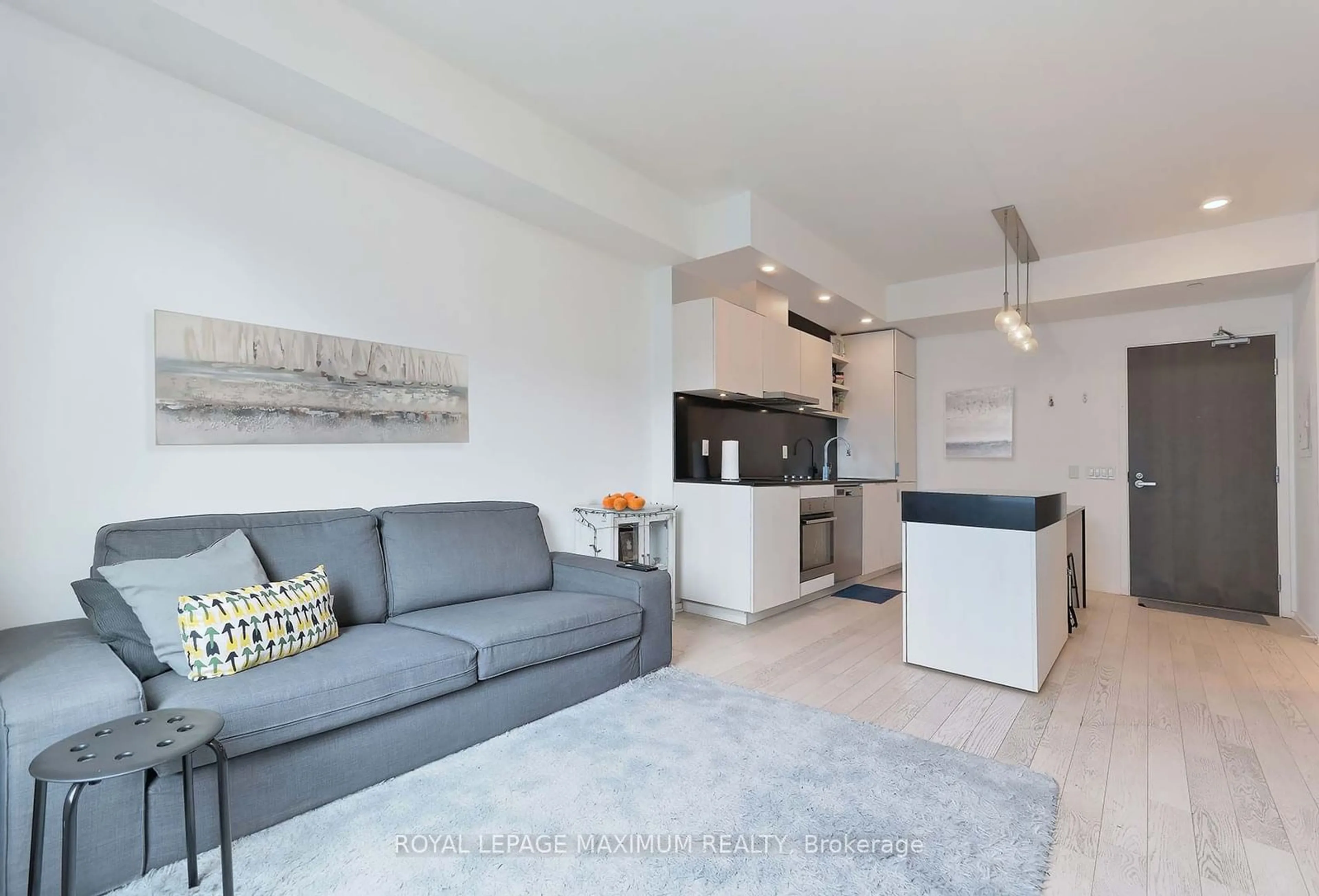 Living room for 12 Bonnycastle St #724, Toronto Ontario M5A 0C8