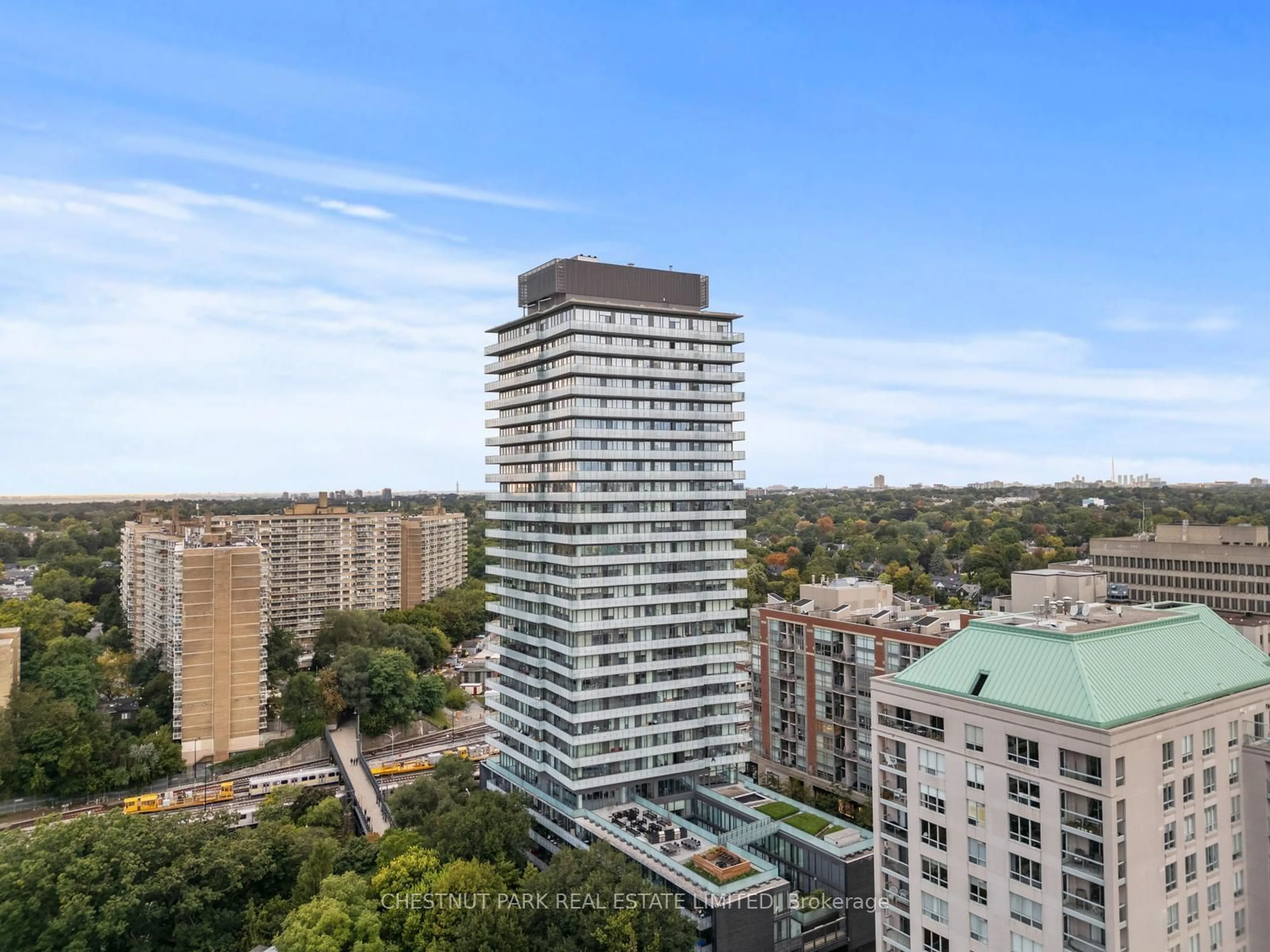 A pic from exterior of the house or condo, the view of city buildings for 1815 Yonge St #2008, Toronto Ontario M4T 2A4