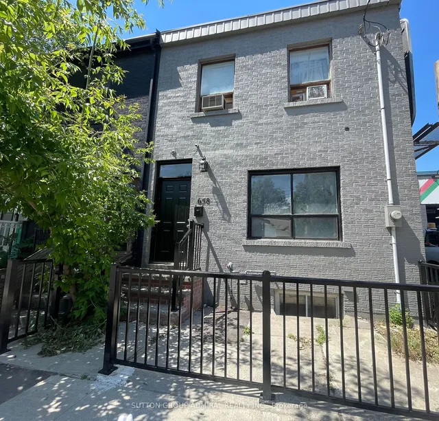 Additional image 39 of 658 Dundas St