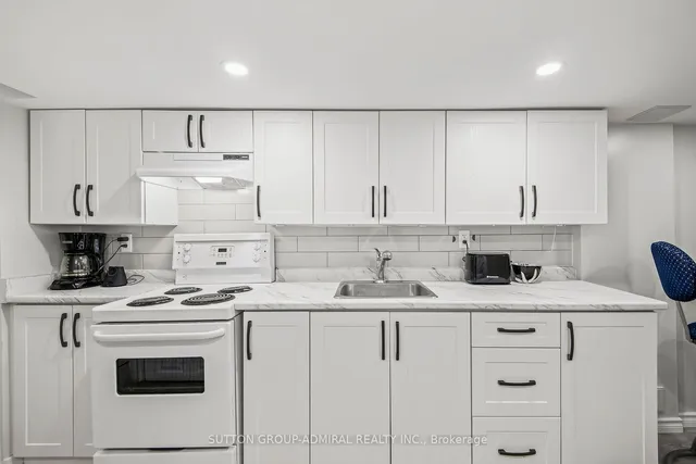 Additional image 13 of 658 Dundas St