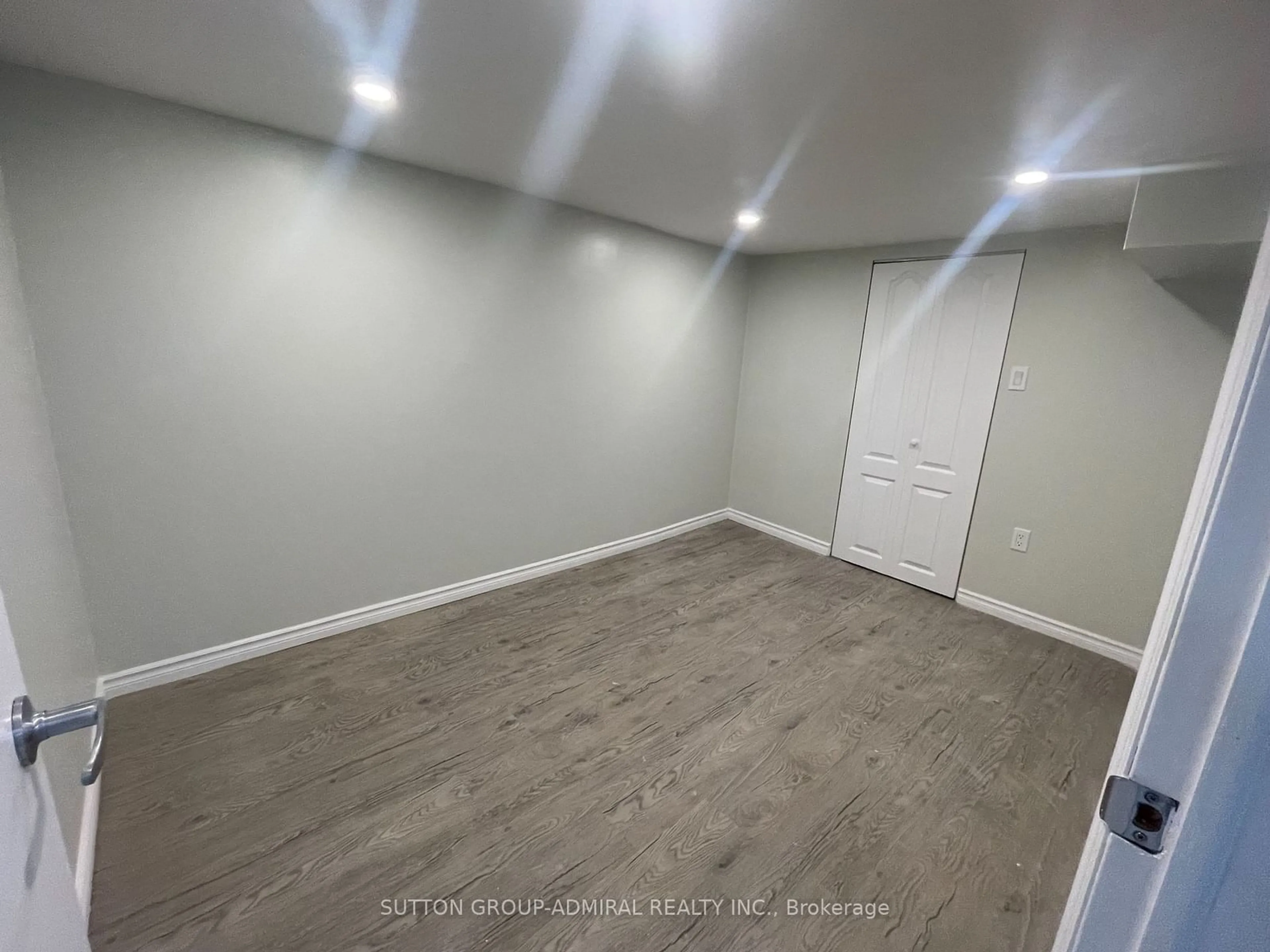 A pic of a room, not visible floor for 658 Dundas St, Toronto Ontario M5T 1H9