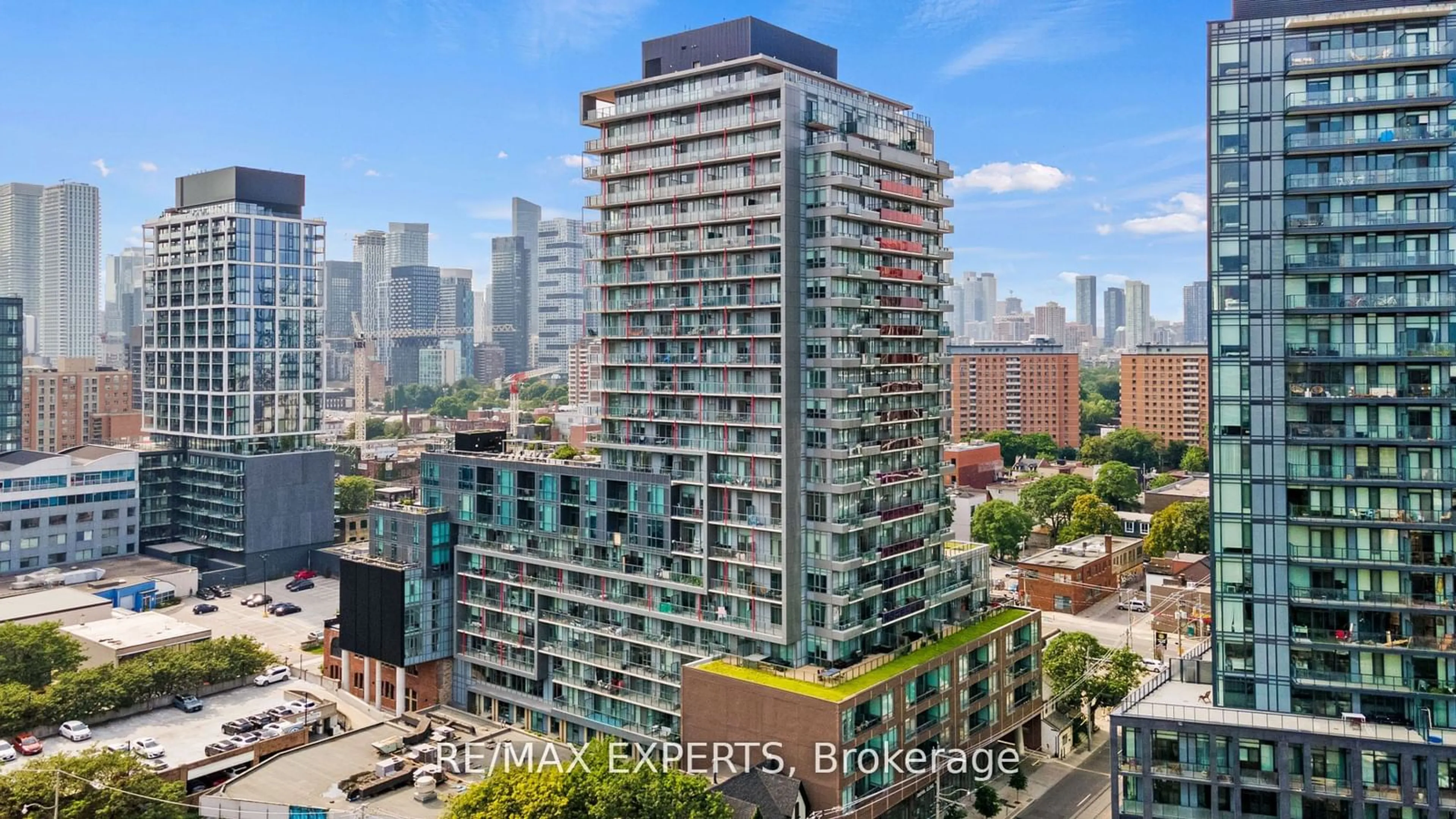 A pic from exterior of the house or condo for 120 Parliament St #1608, Toronto Ontario M5A 2Y8