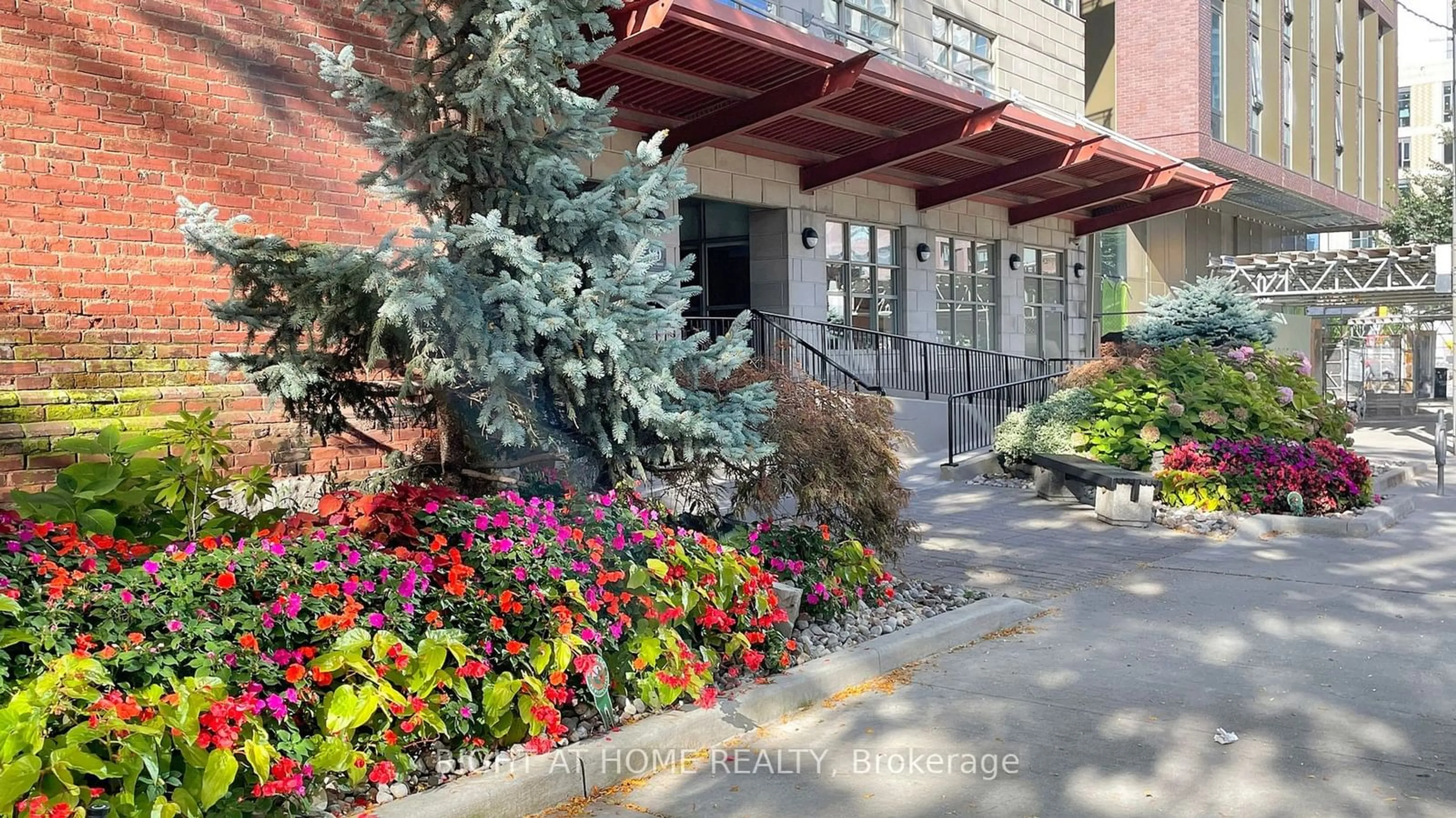 A pic from exterior of the house or condo, the street view for 80 Mill St #1010, Toronto Ontario M5A 4T3