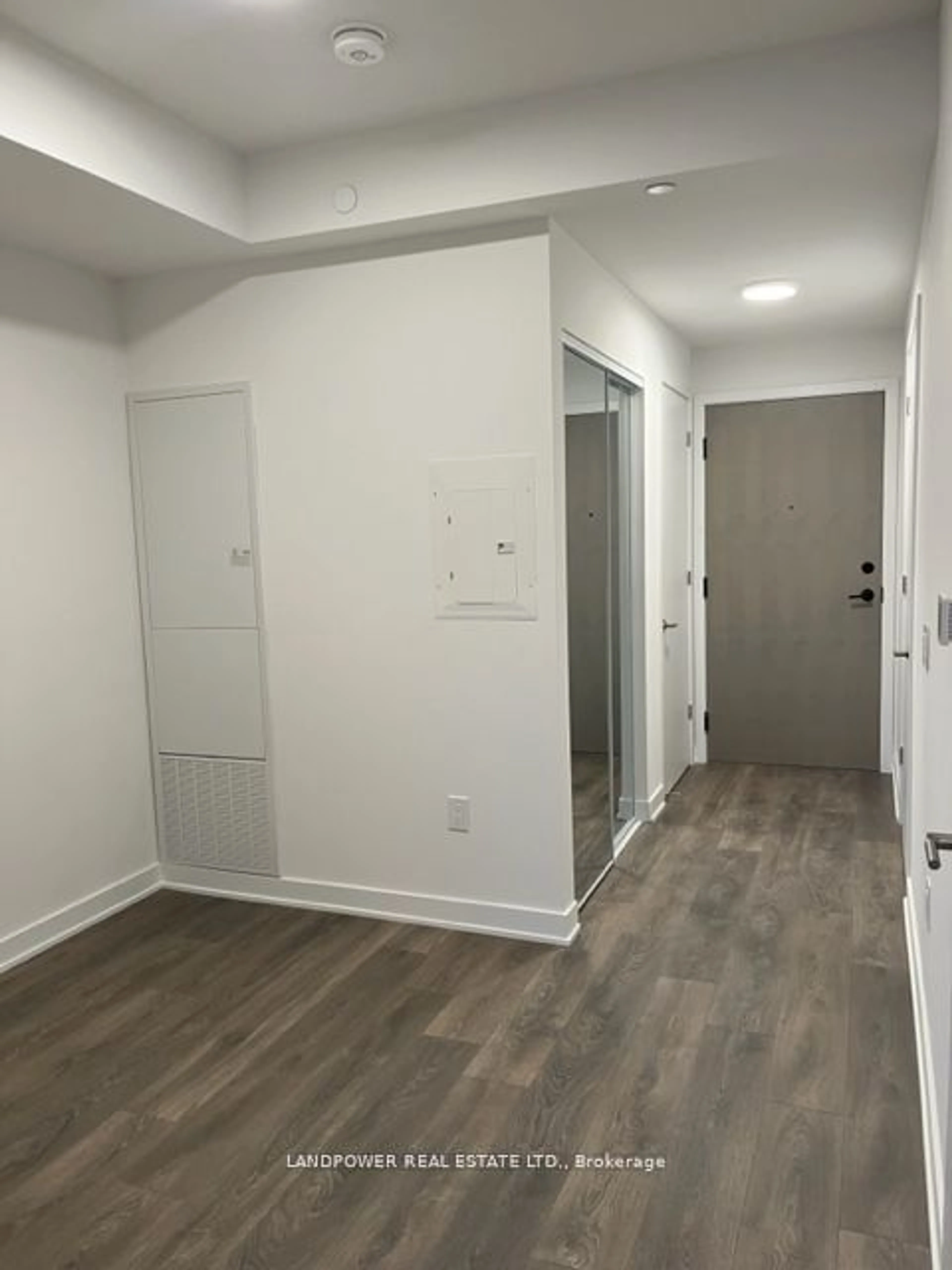 A pic of a room for 130 River St #2806, Toronto Ontario M5A 0R8