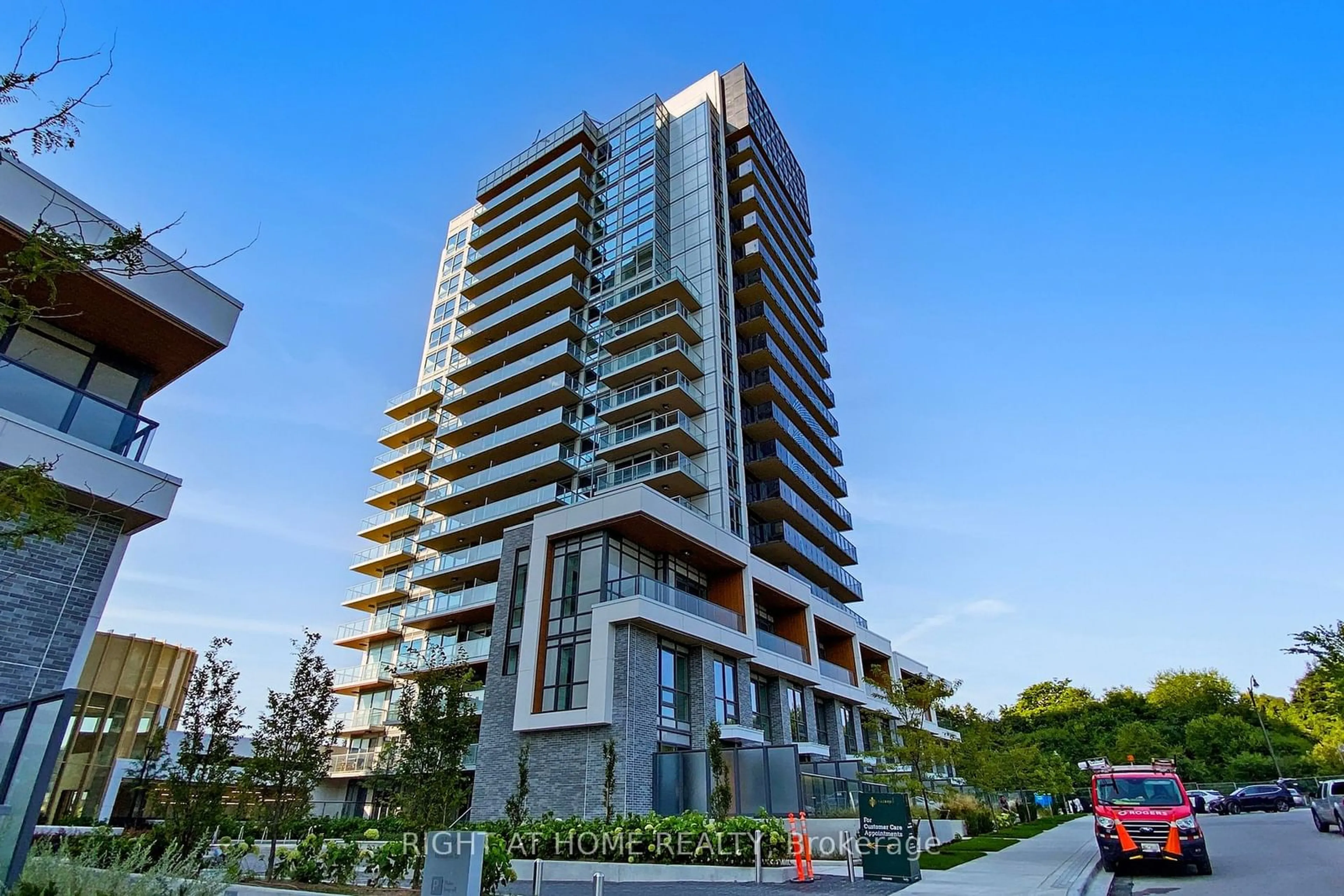 A pic from exterior of the house or condo for 25 McMahon Dr #1606, Toronto Ontario M2K 0J1