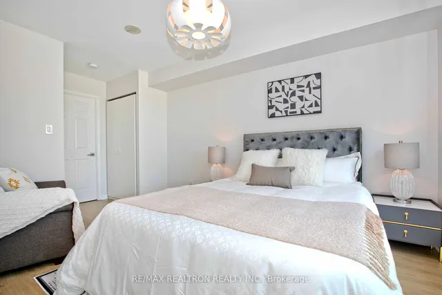 Additional property image - 7 Lorraine Dr Unit 701