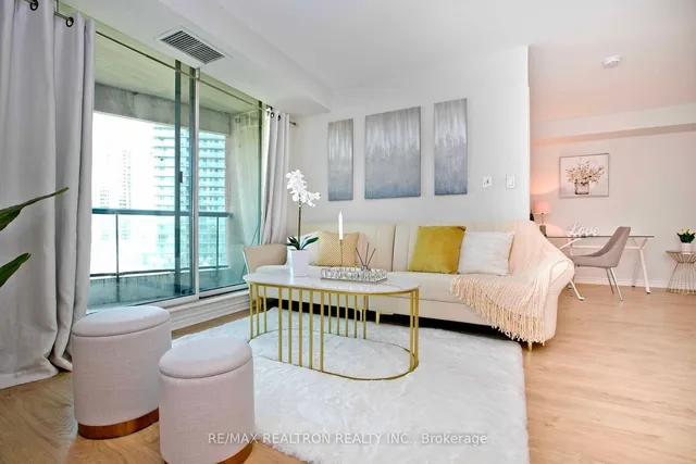 Additional property image - 7 Lorraine Dr Unit 701