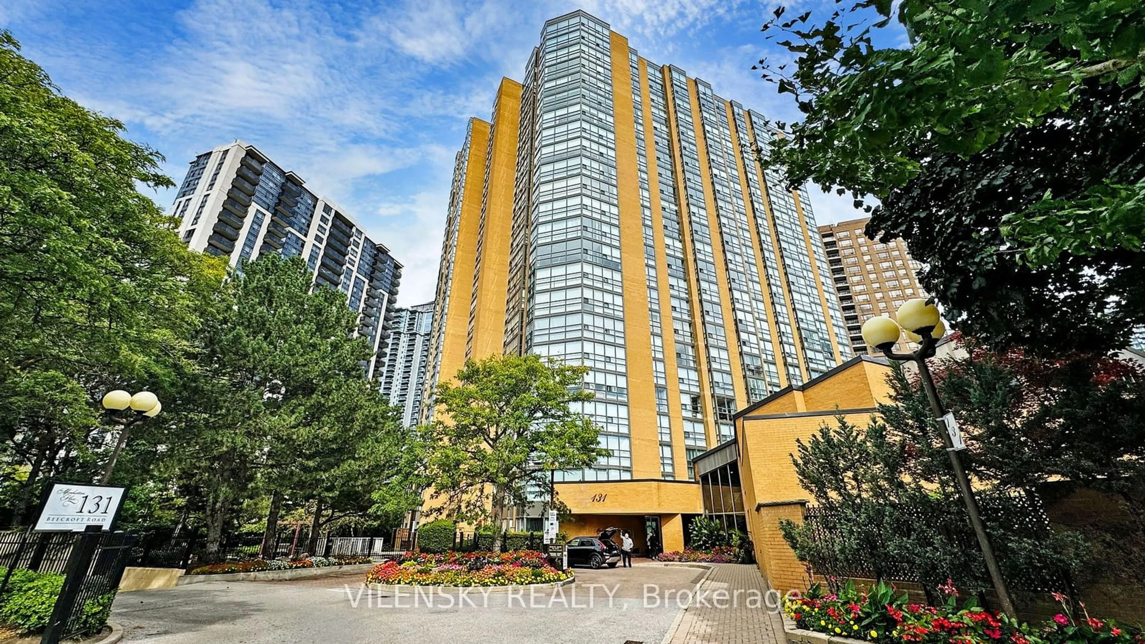 A pic from exterior of the house or condo for 131 Beecroft Rd #602A, Toronto Ontario M2N 6G9