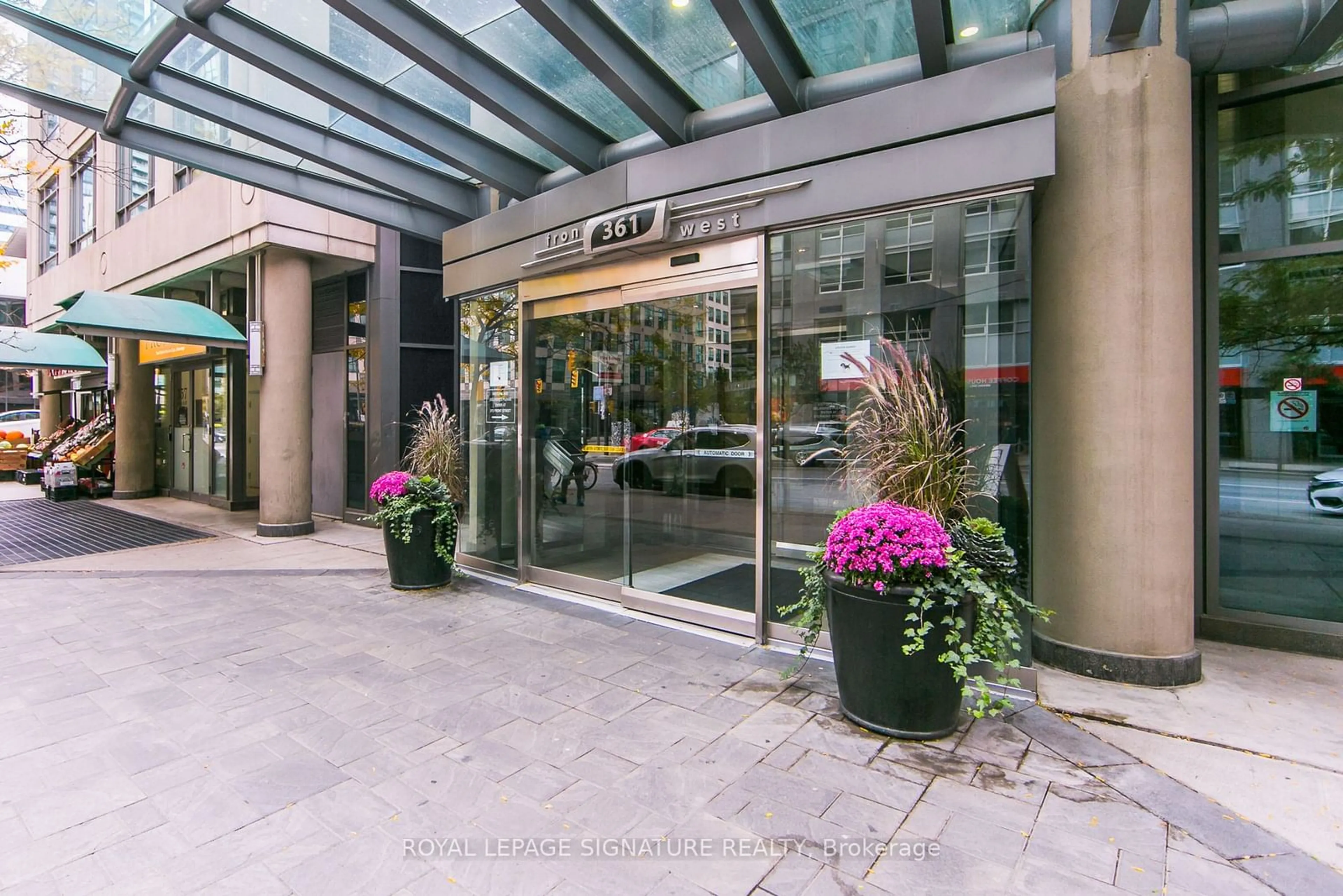 Indoor lobby for 361 Front St #3510, Toronto Ontario M5V 3R5