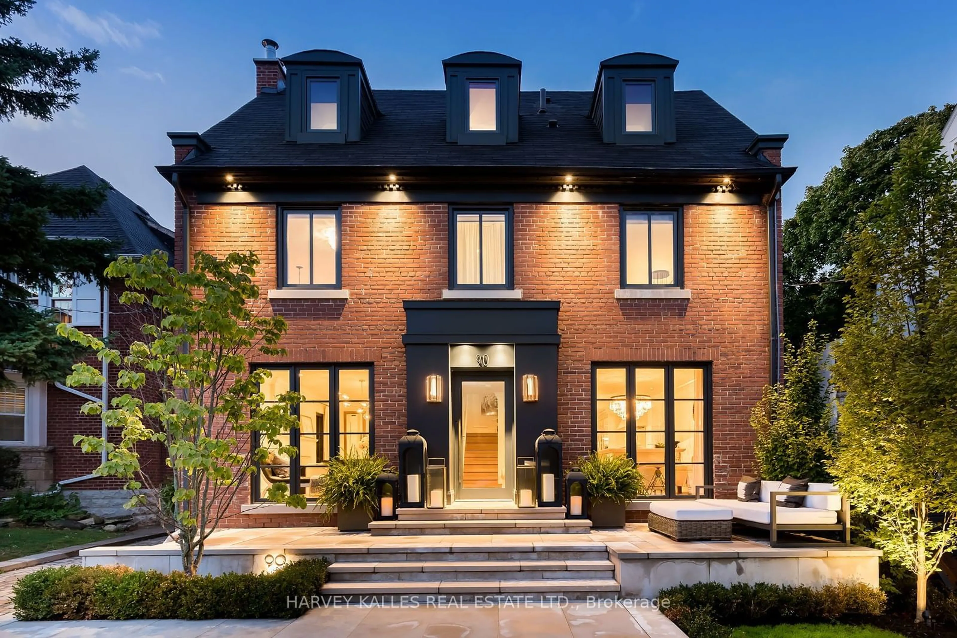 Home with brick exterior material for 90 Chatsworth Dr, Toronto Ontario M4R 1R7