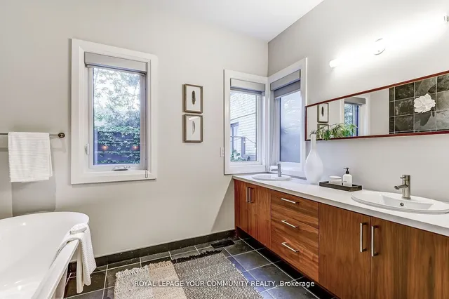 Additional property image - 6 Croft St