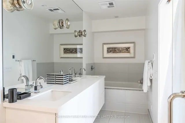 Additional property image - 111 St Clair Ave Unit 918