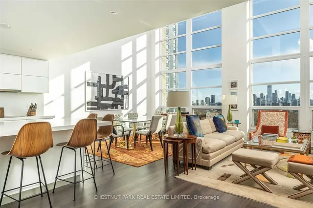 Additional property image - 111 St Clair Ave Unit 918