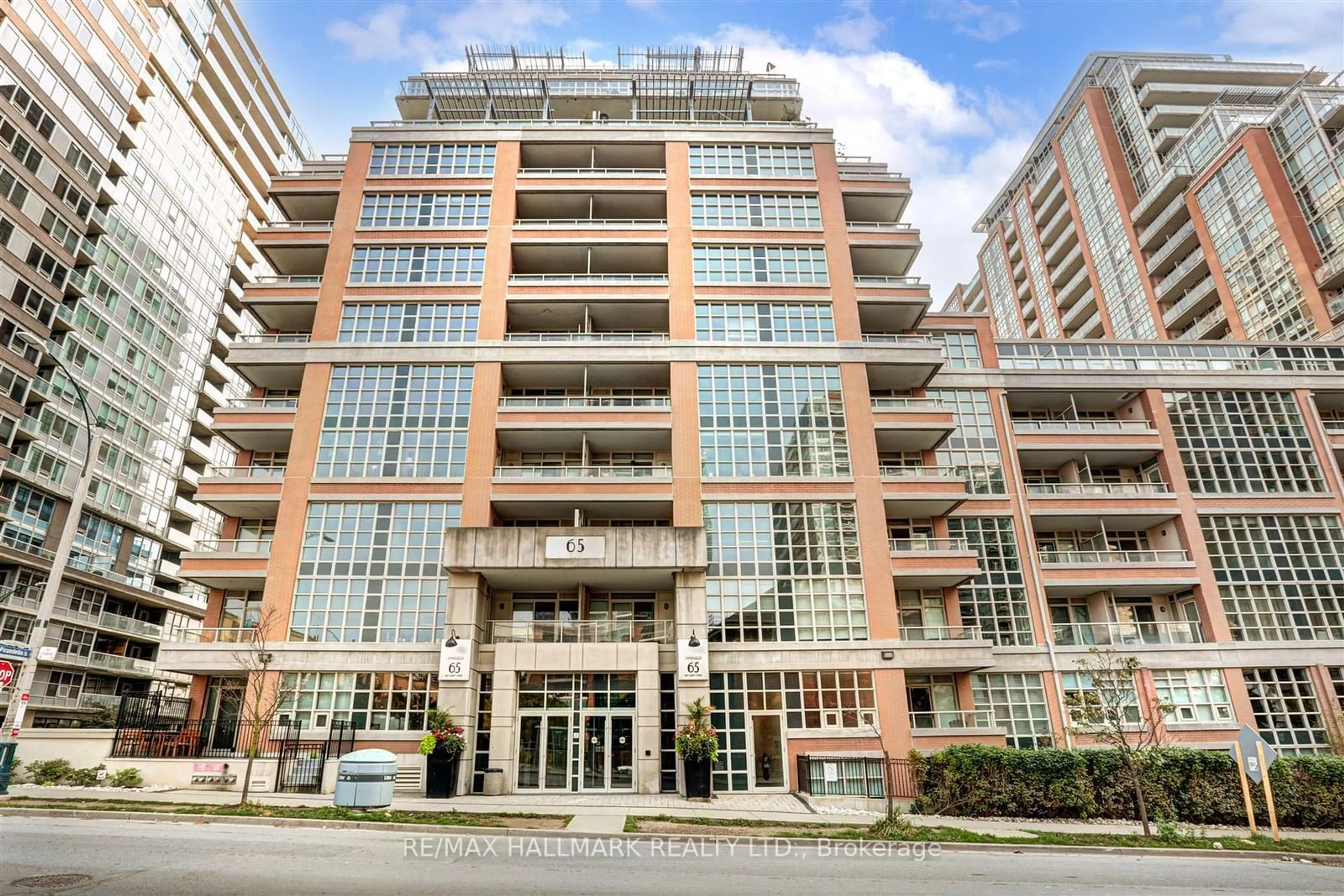 A pic from exterior of the house or condo for 65 East Liberty St #613, Toronto Ontario M6K 3R2