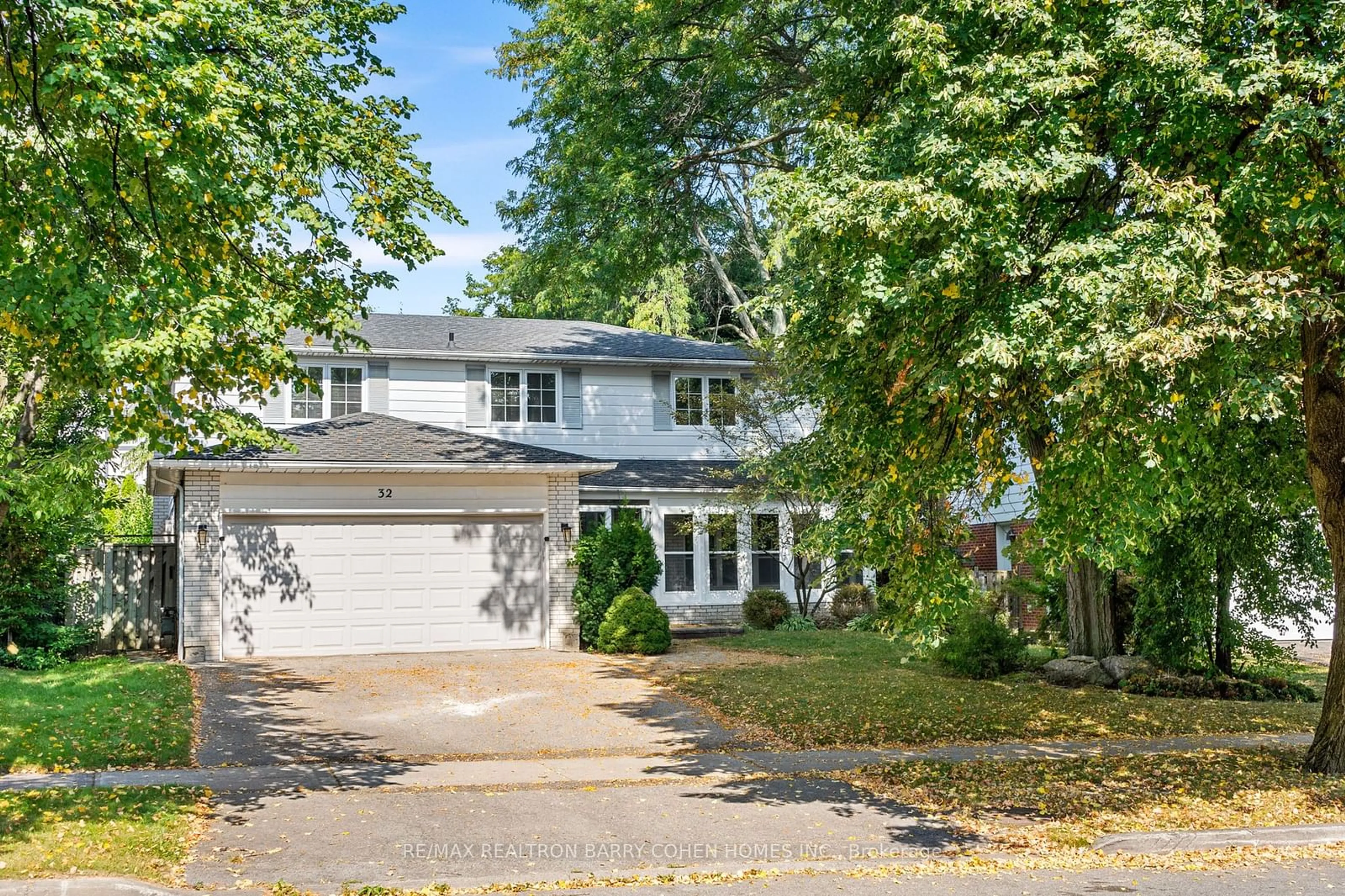 A pic from exterior of the house or condo, the street view for 32 Barrydale Cres, Toronto Ontario M3B 3E2