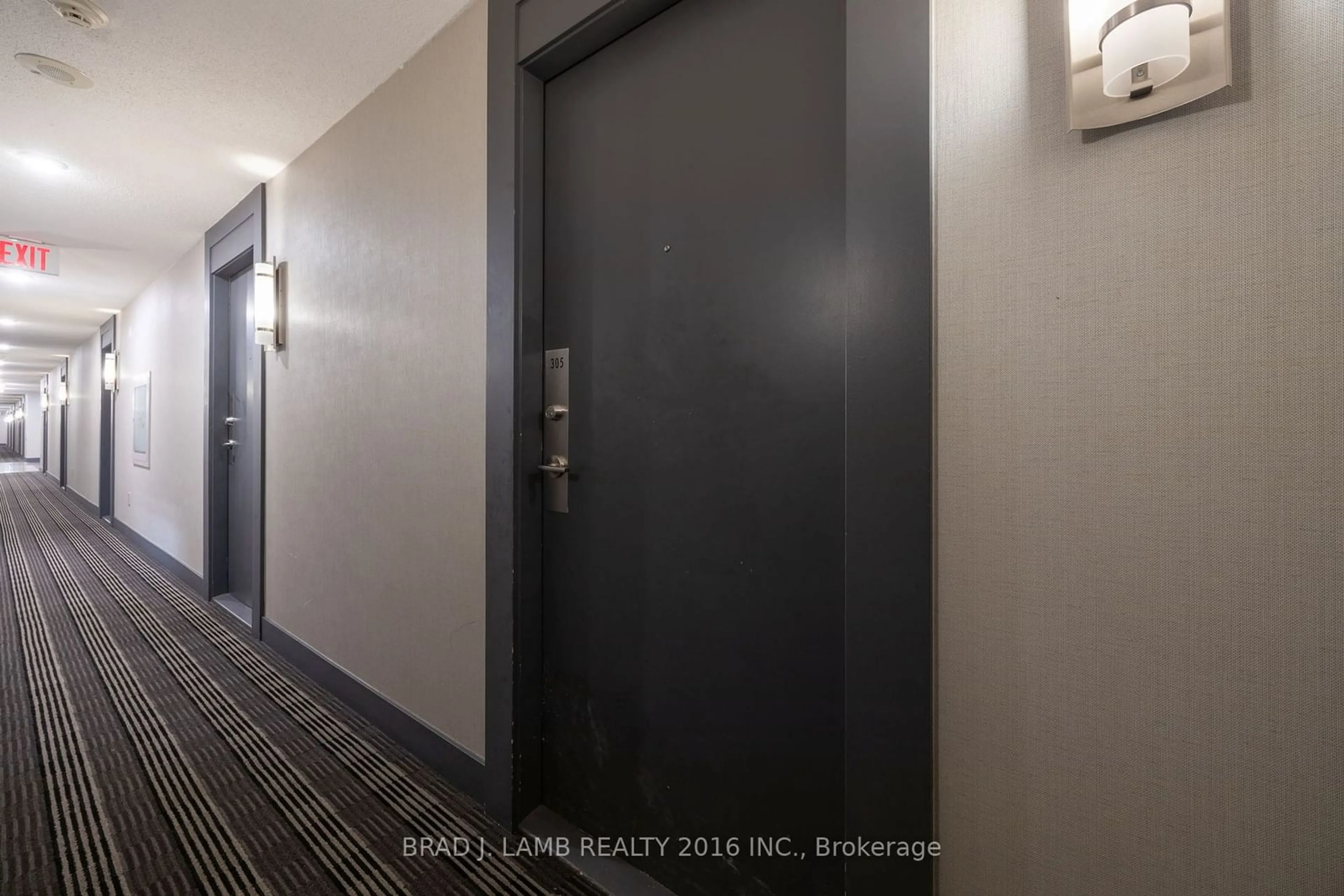 Indoor foyer for 270 Wellington St #305, Toronto Ontario M5V 3P5