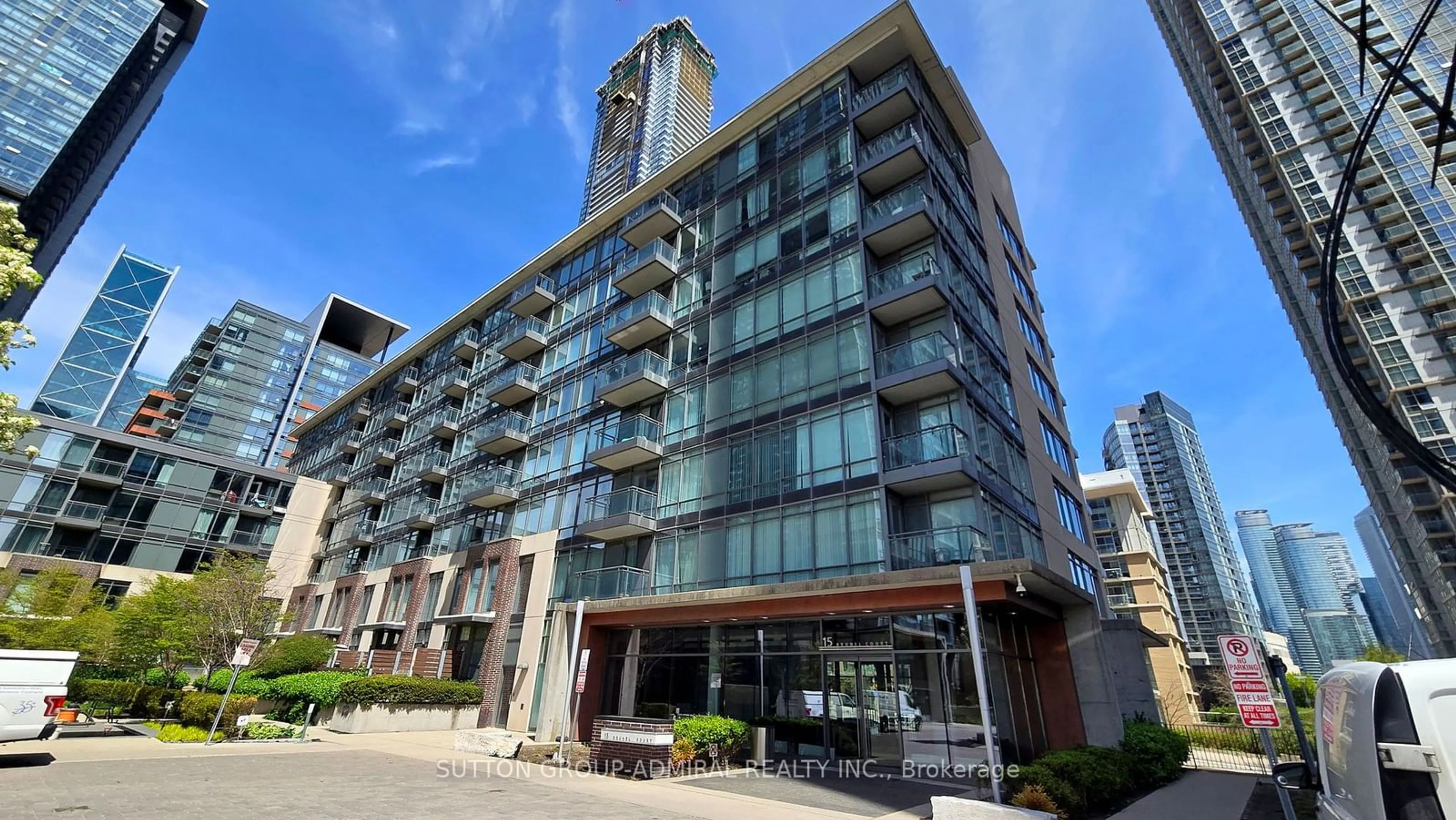 A pic from exterior of the house or condo for 15 Brunel Crt #906, Toronto Ontario M5V 3Y6