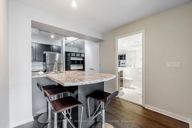 Additional property image - 76 Shuter St Unit 802