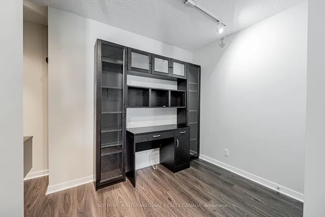 Additional property image - 76 Shuter St Unit 802