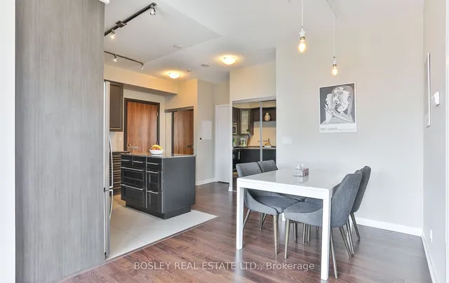 Additional property image - 500 Sherbourne St Unit 809