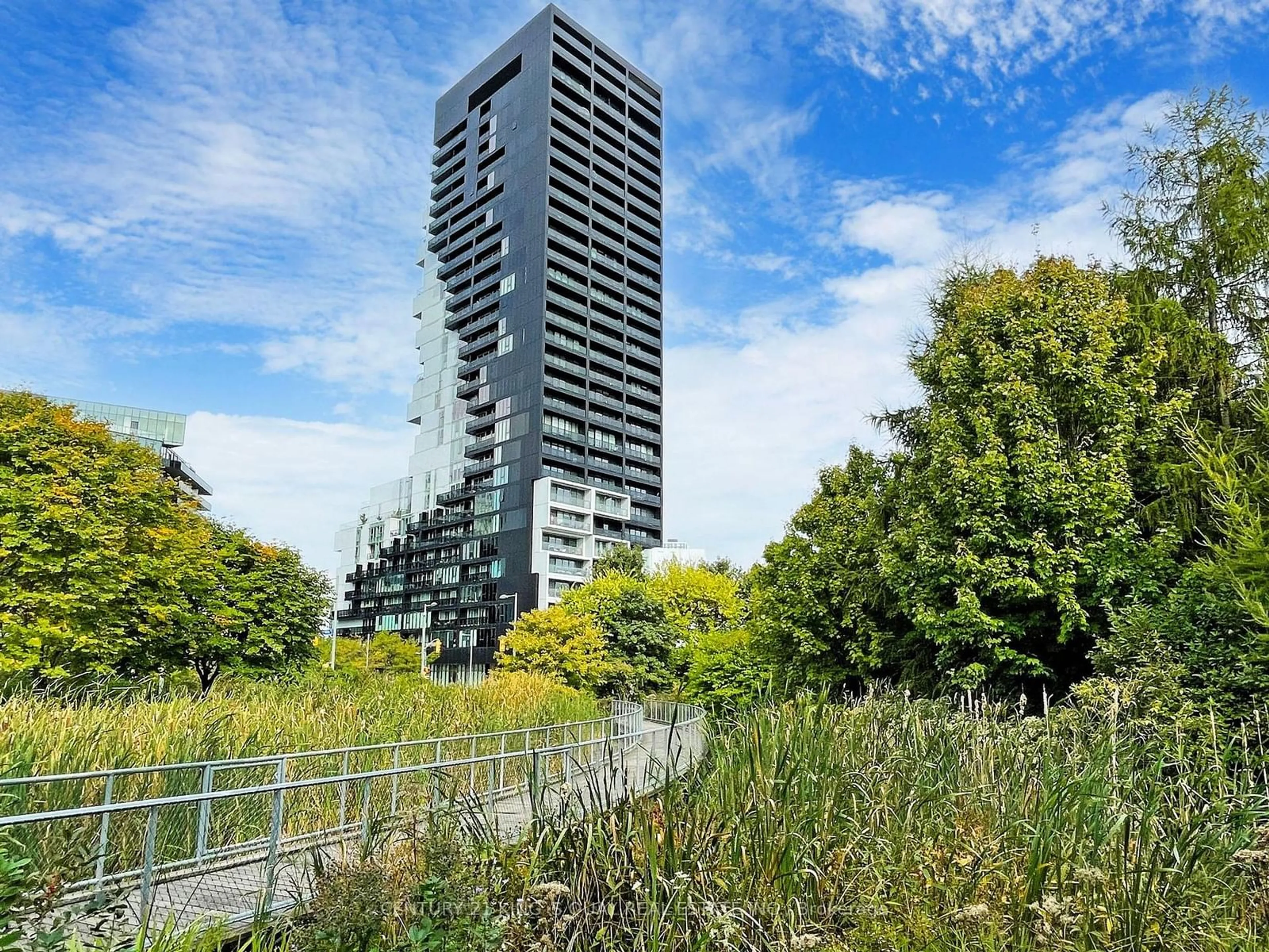 A pic from exterior of the house or condo for 170 Bayview Ave #912, Toronto Ontario M5A 0M4