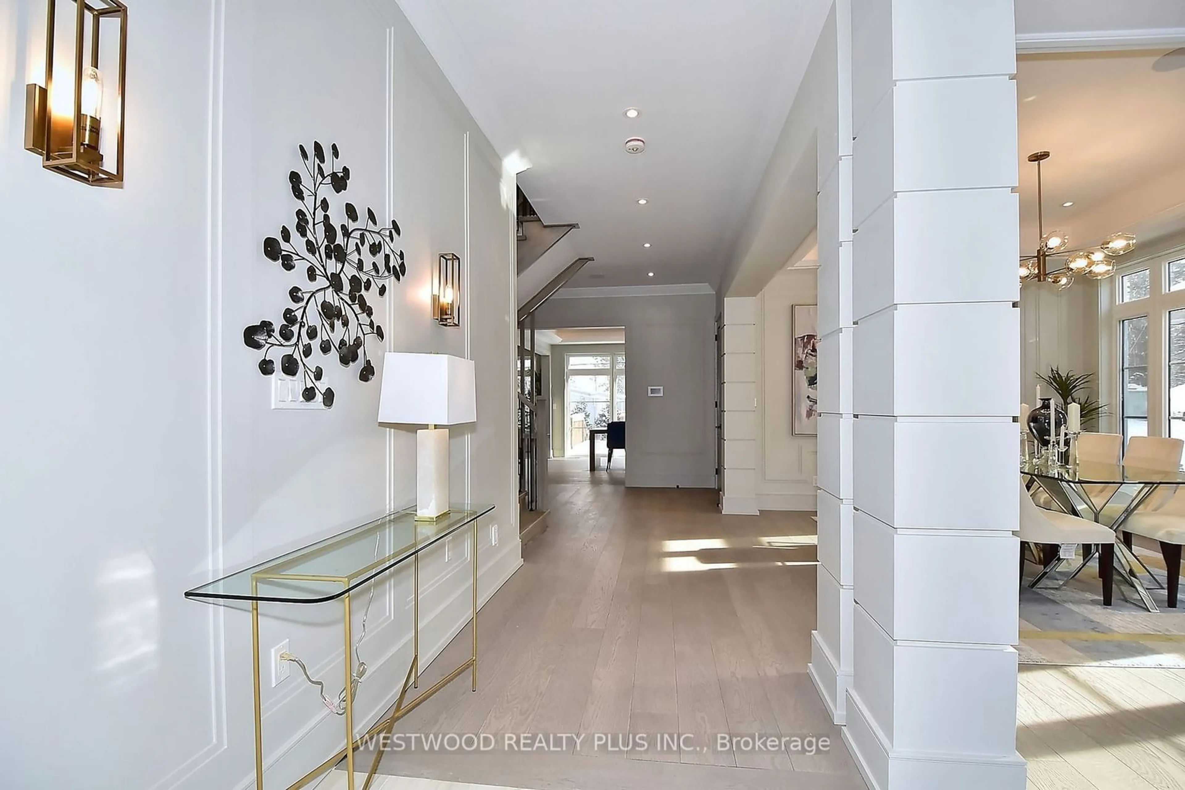 Indoor foyer, wood floors for 5 Norden Cres, Toronto Ontario M3B 1B5