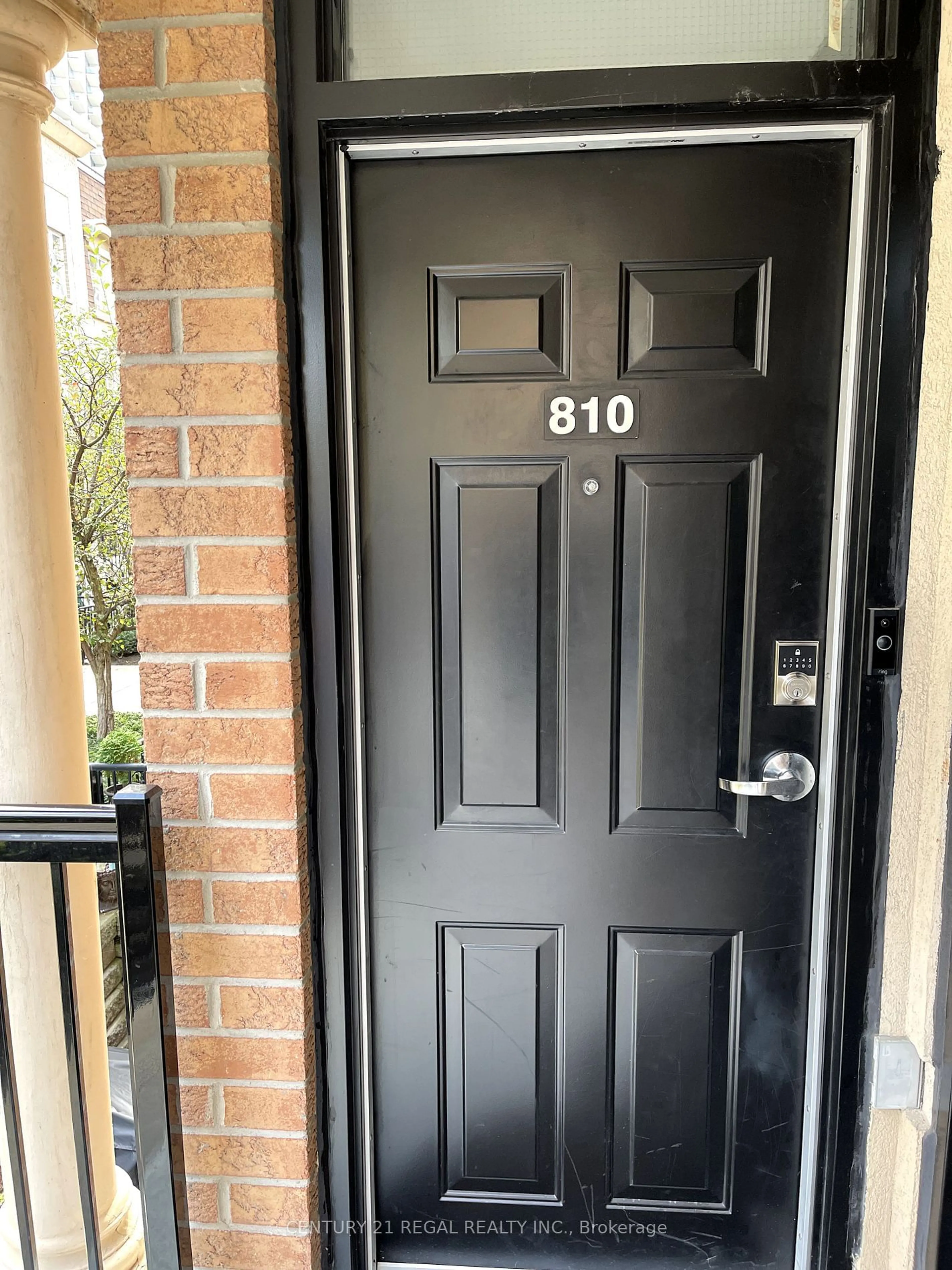 Indoor entryway for 46 Western Battery Rd #810, Toronto Ontario M6K 3P1