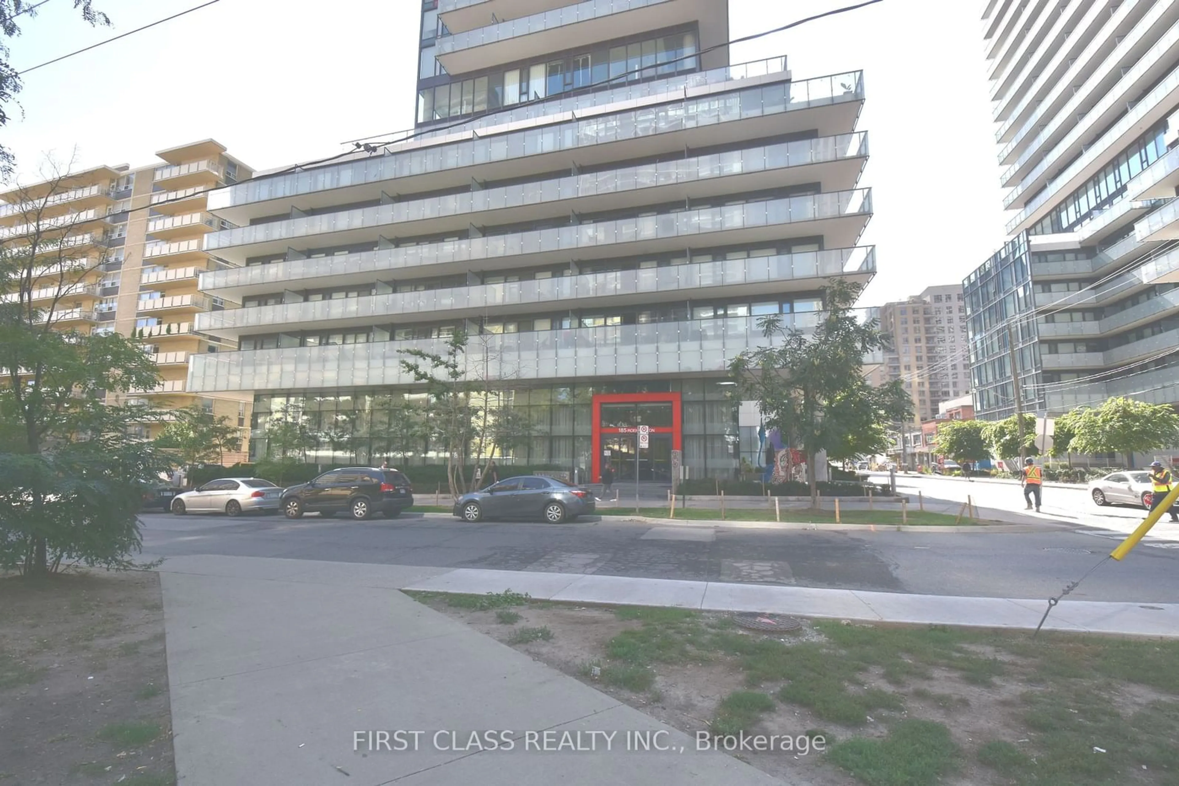 A pic from exterior of the house or condo, the street view for 185 Roehampton Ave #2712, Toronto Ontario M4P 2K5