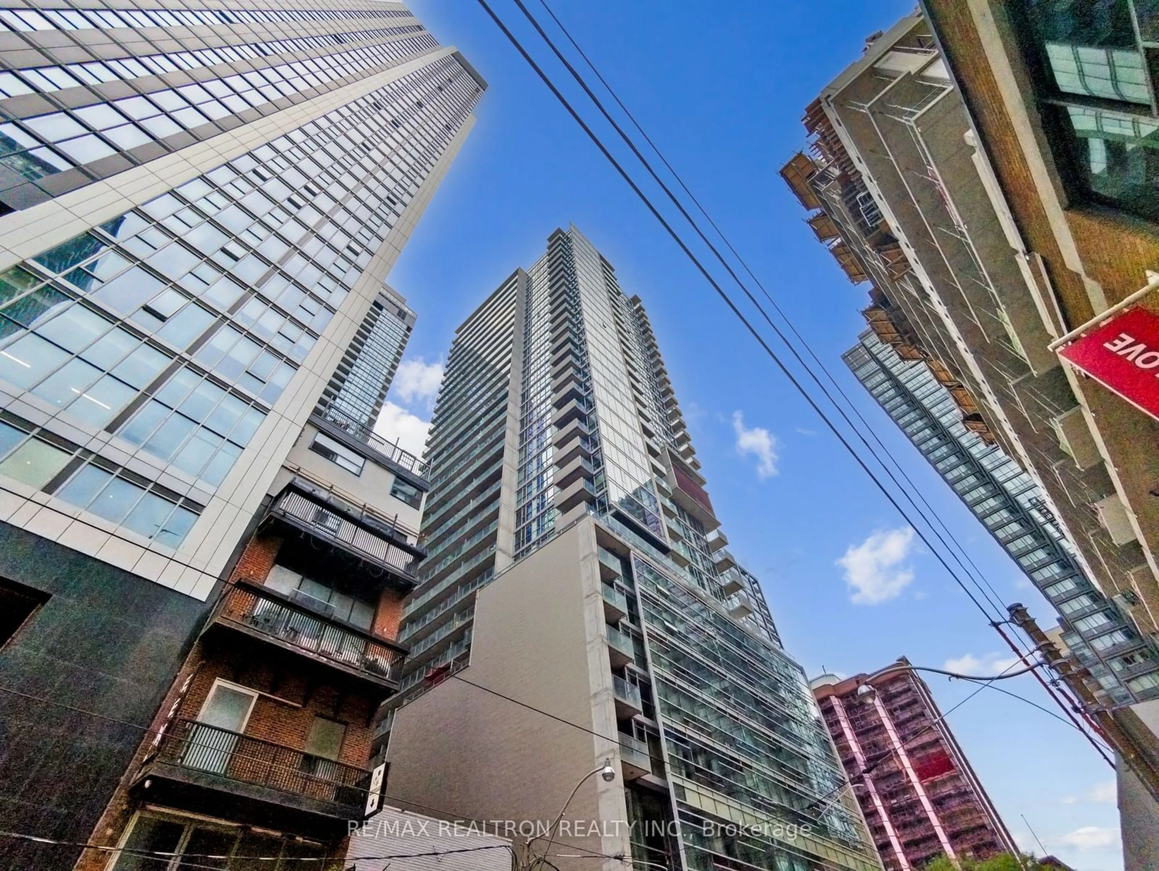 A pic from exterior of the house or condo for 375 King St #2006, Toronto Ontario M5V 1K5