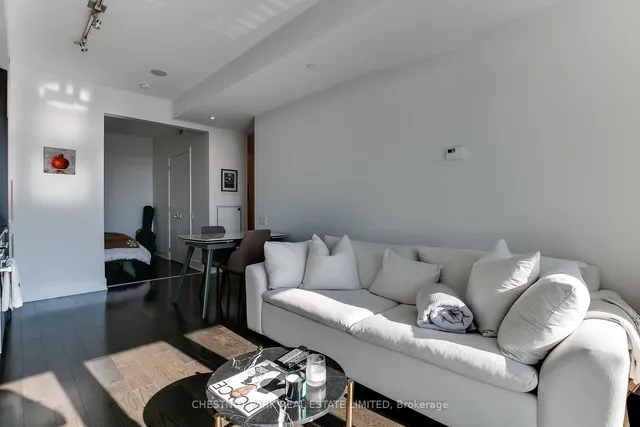 Additional property image - 170 Avenue Rd Unit 703