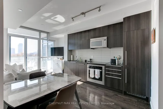 Additional property image - 170 Avenue Rd Unit 703