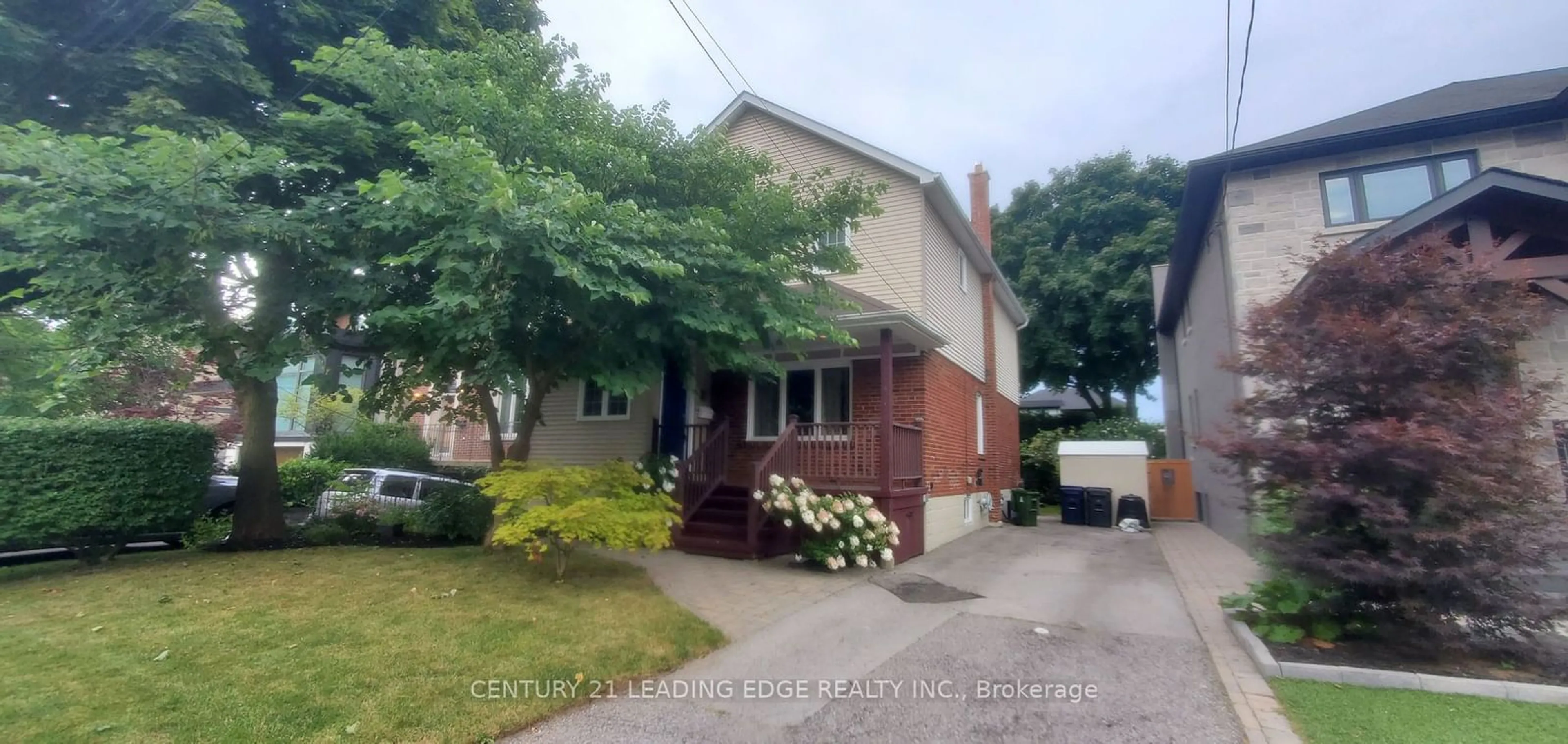 Frontside or backside of a home, the street view for 93 Stuart Ave, Toronto Ontario M2N 1B5