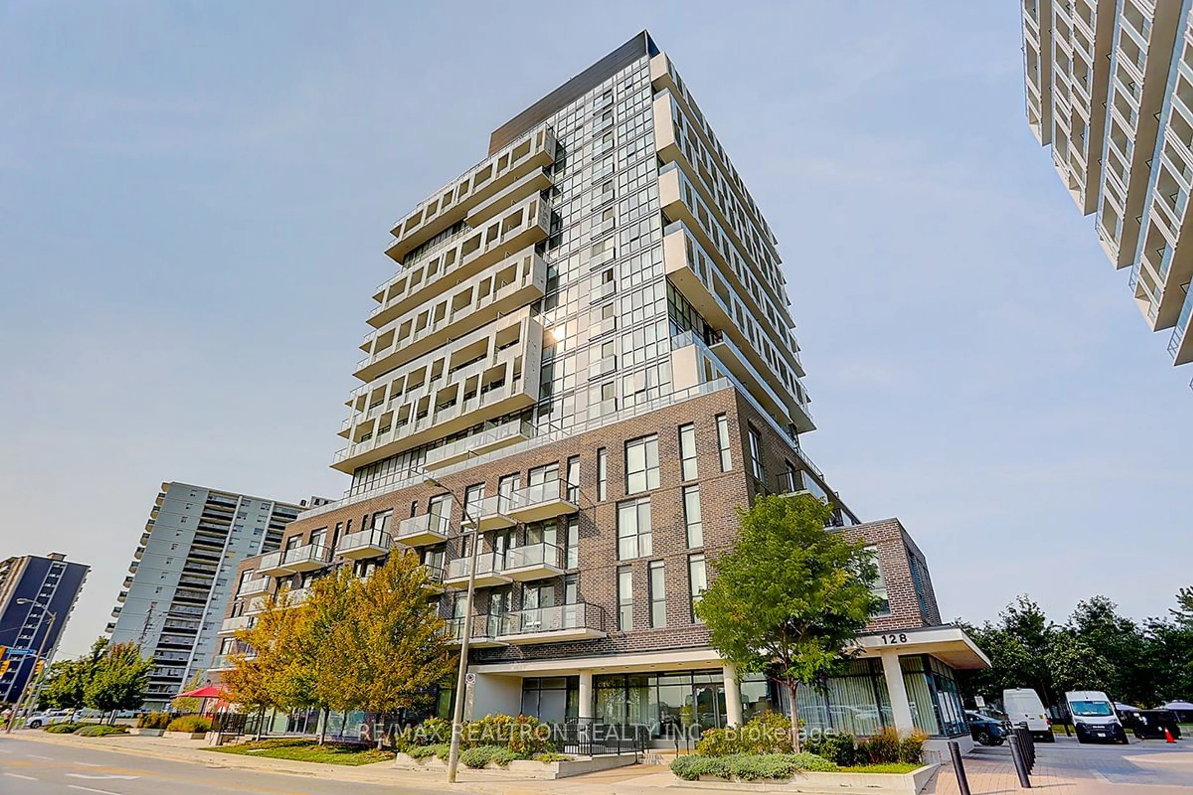 A pic from exterior of the house or condo for 128 Fairview Mall Dr #415, Toronto Ontario M2J 2Z1