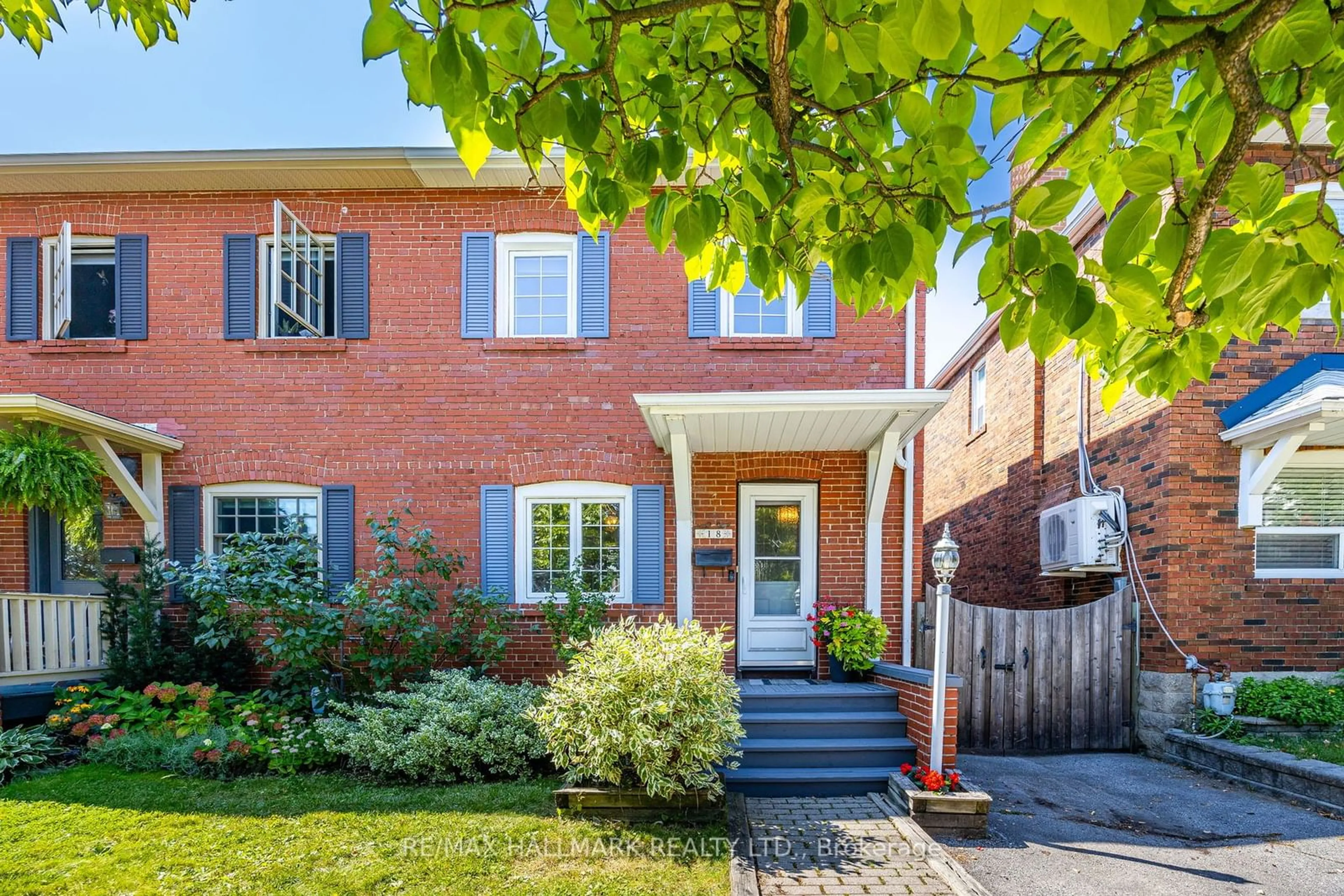 Home with brick exterior material for 18 Jedburgh Rd, Toronto Ontario M5M 3J6