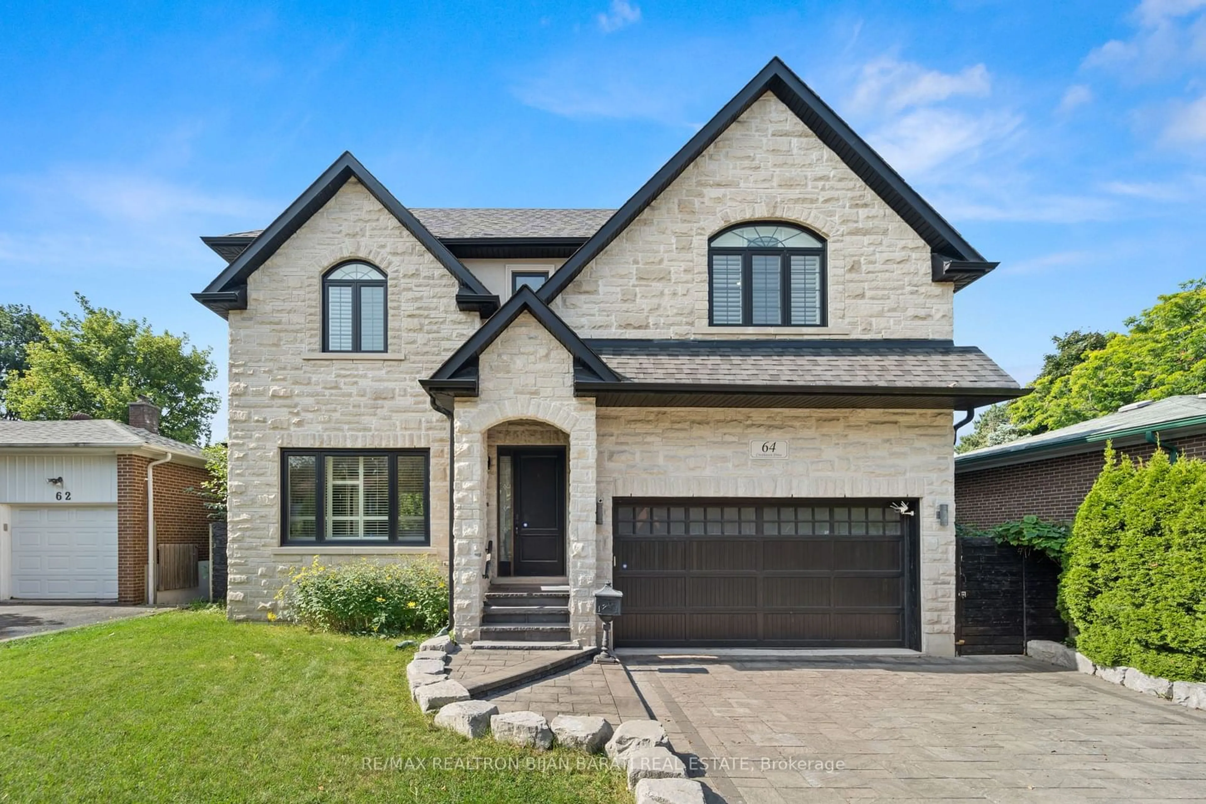 Home with brick exterior material for 64 Cresthaven Dr, Toronto Ontario M2H 1M3