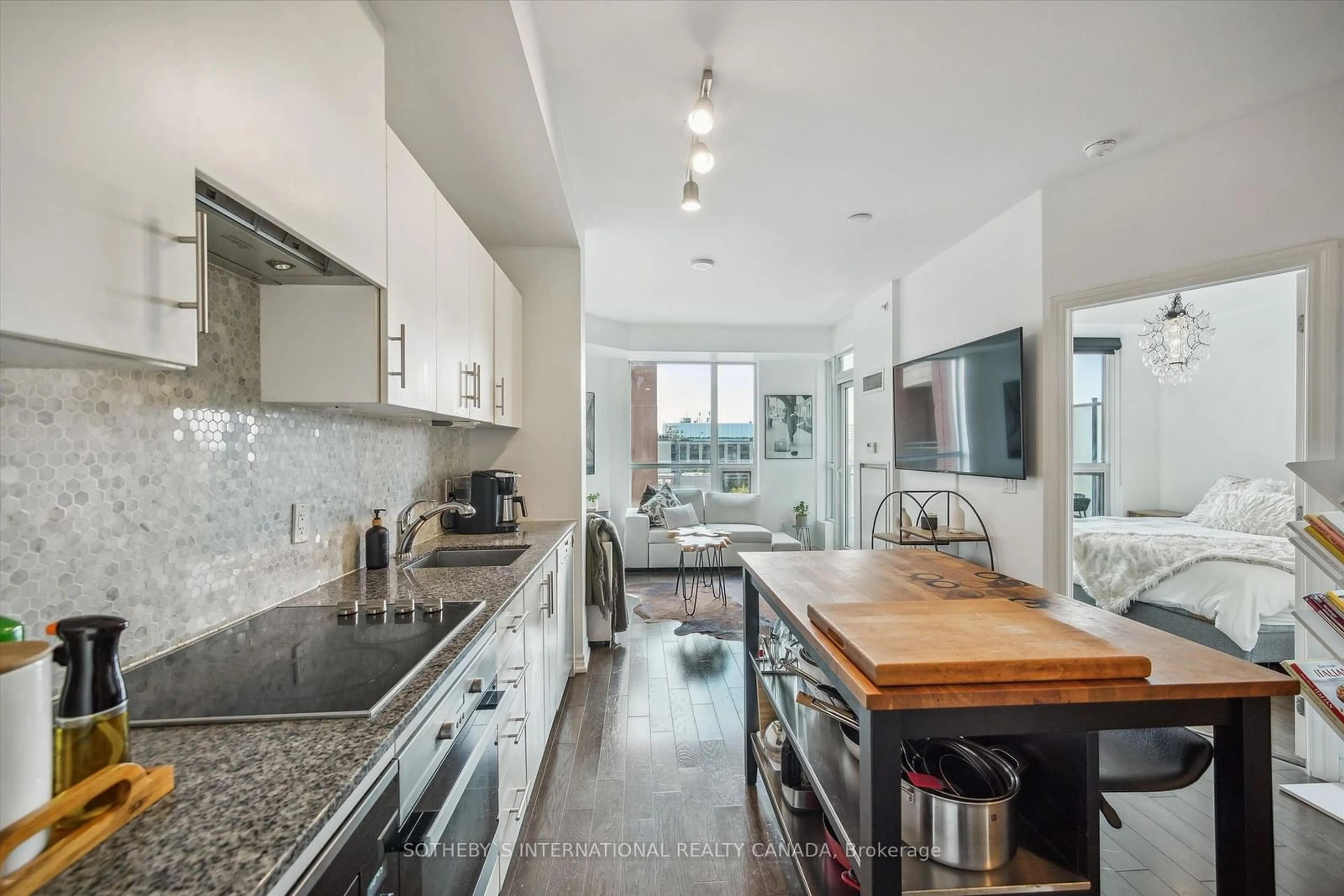 Contemporary kitchen, wood floors, the street view for 23 Glebe Rd #625, Toronto Ontario M5P 0A1