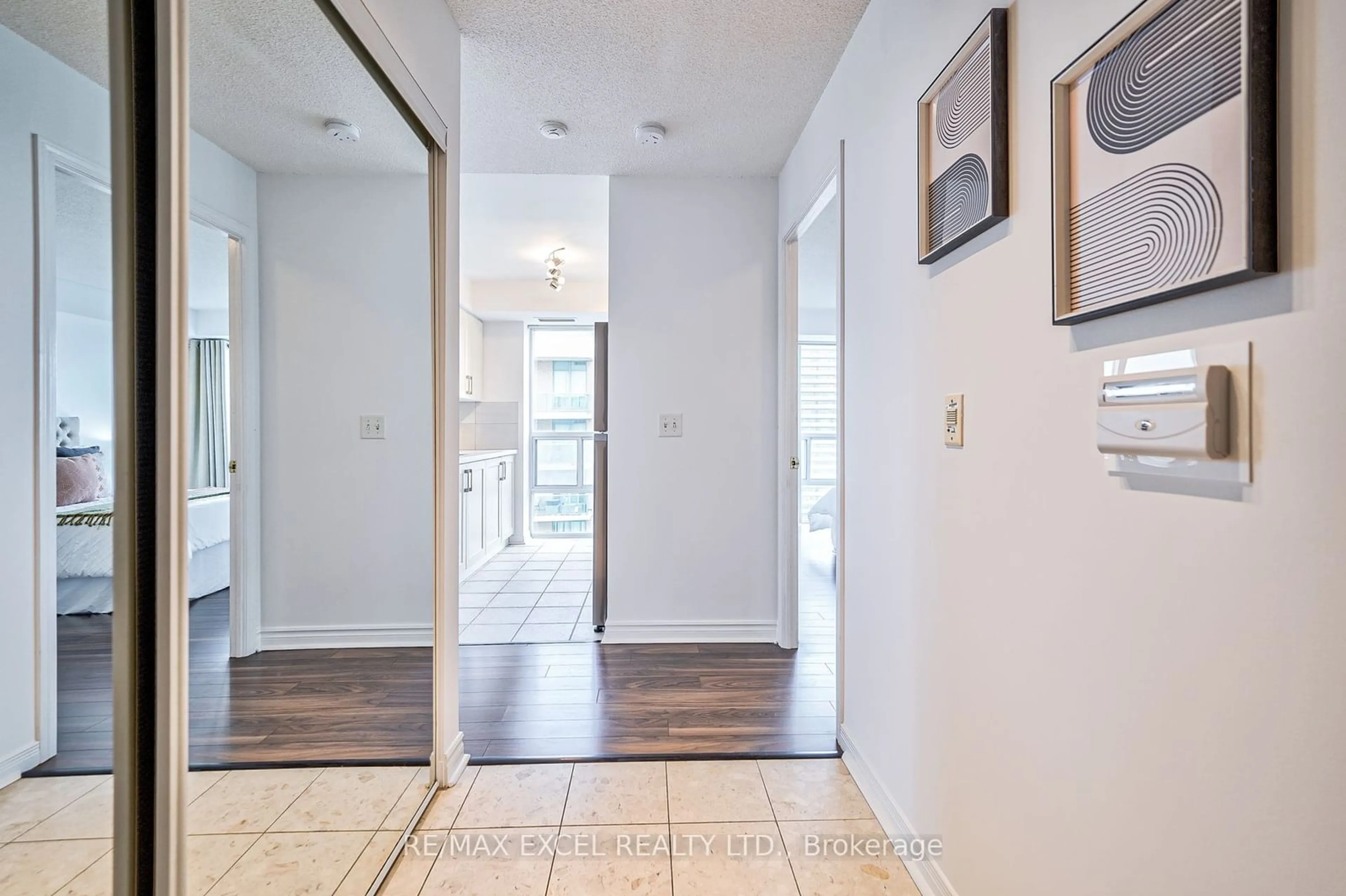 Indoor entryway, wood floors for 26 Olive Ave #1802, Toronto Ontario M2N 7G7