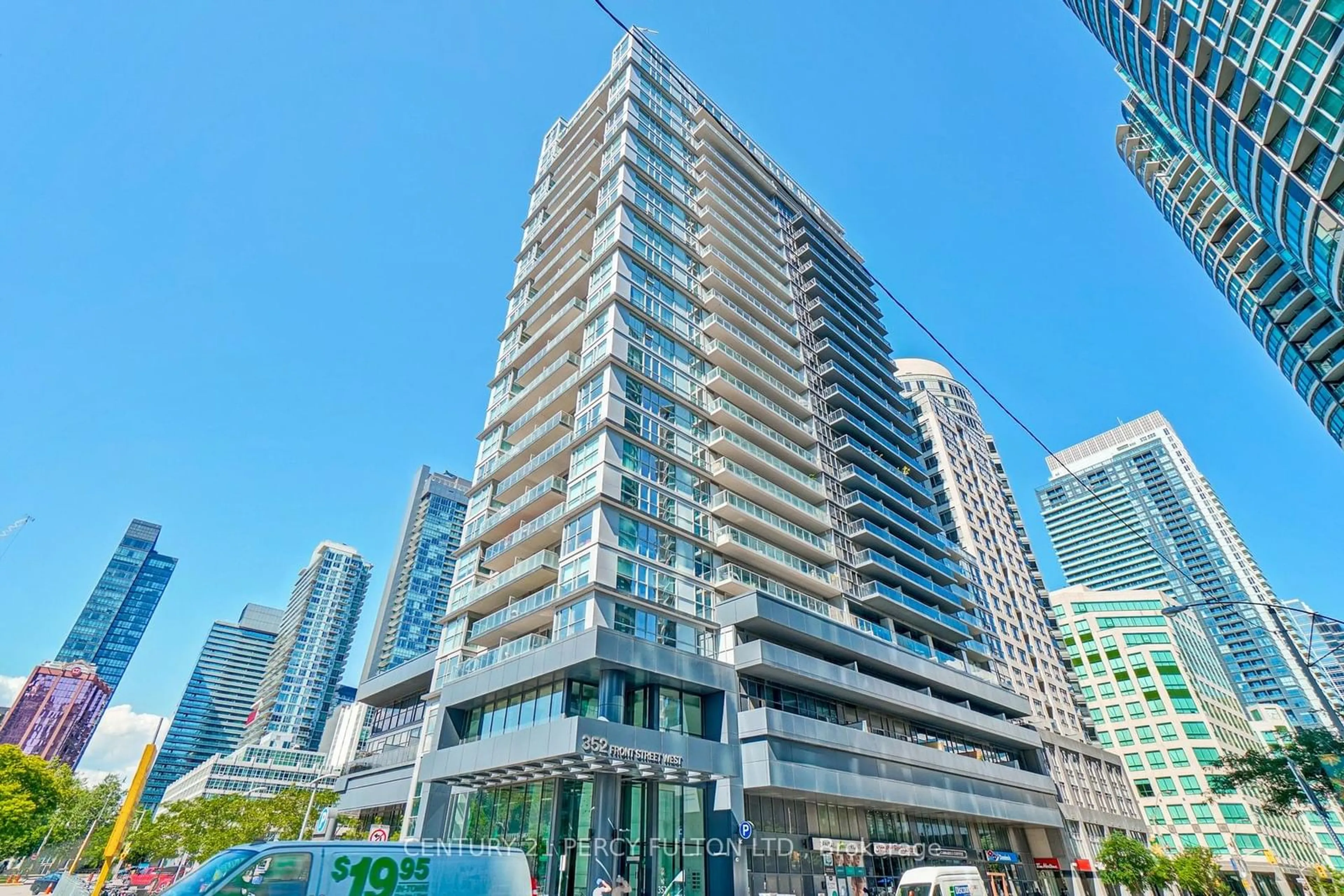 A pic from exterior of the house or condo for 352 Front St #2211, Toronto Ontario M5V 0K3