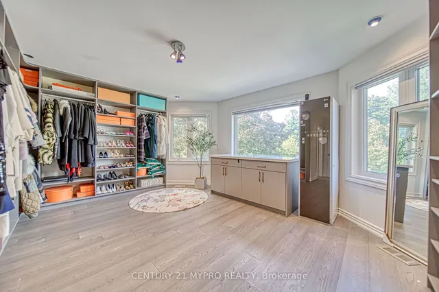 Additional property image - 156 Burbank Dr