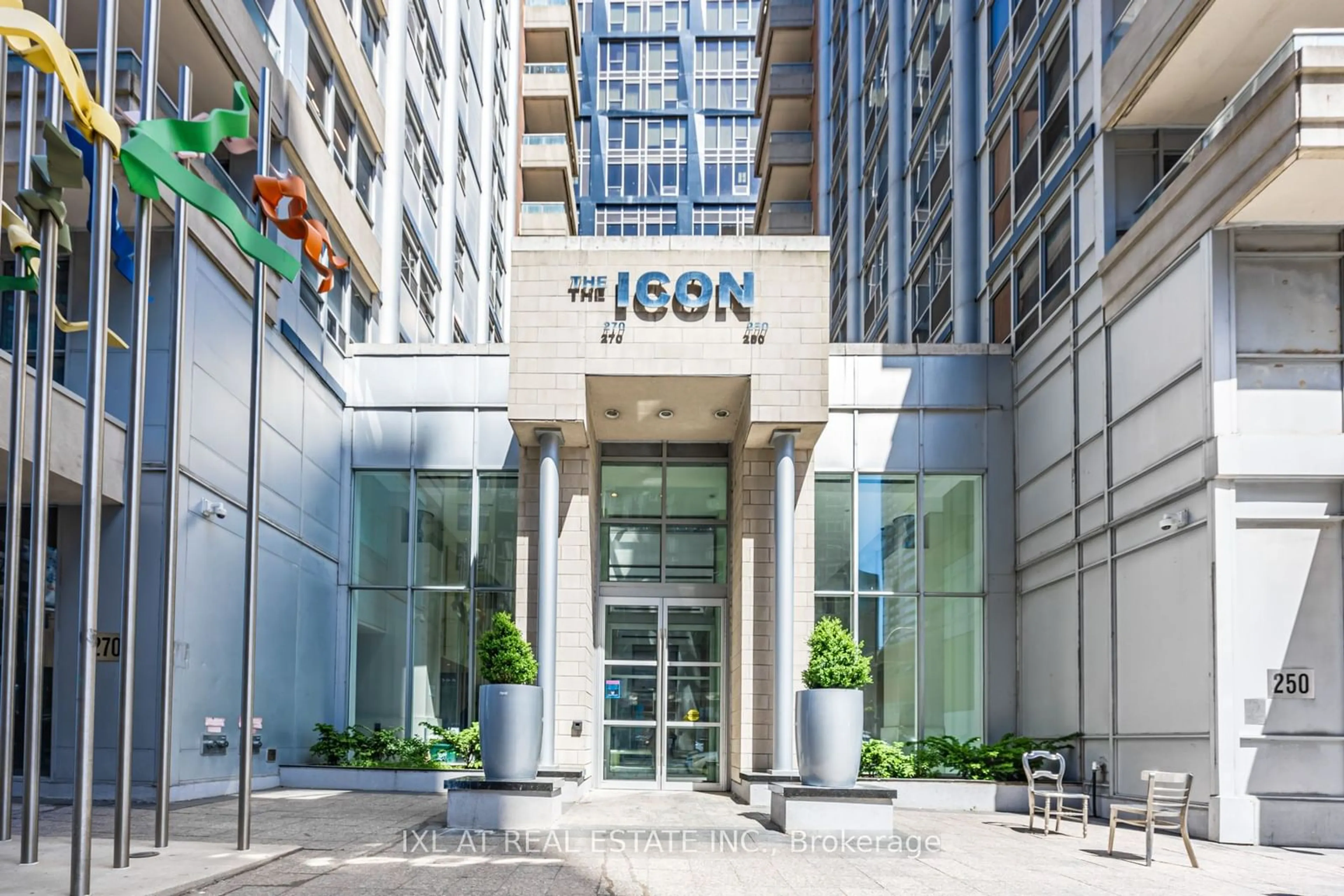 Indoor lobby for 270 Wellington St #1122, Toronto Ontario M5V 3P5